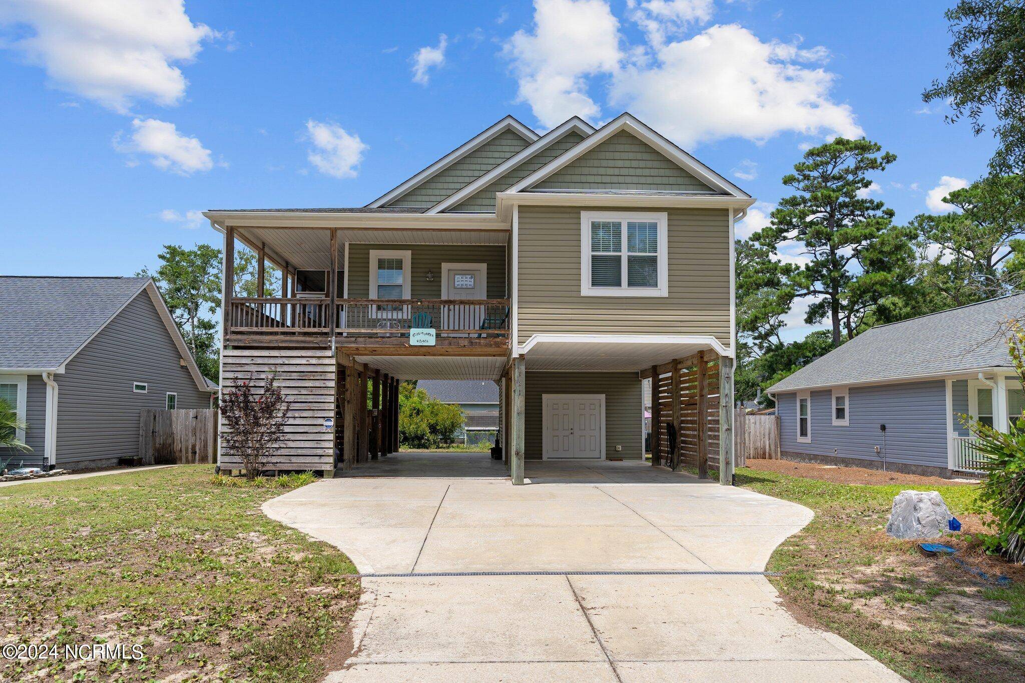 Oak Island, NC 28465,121 NW 17th ST