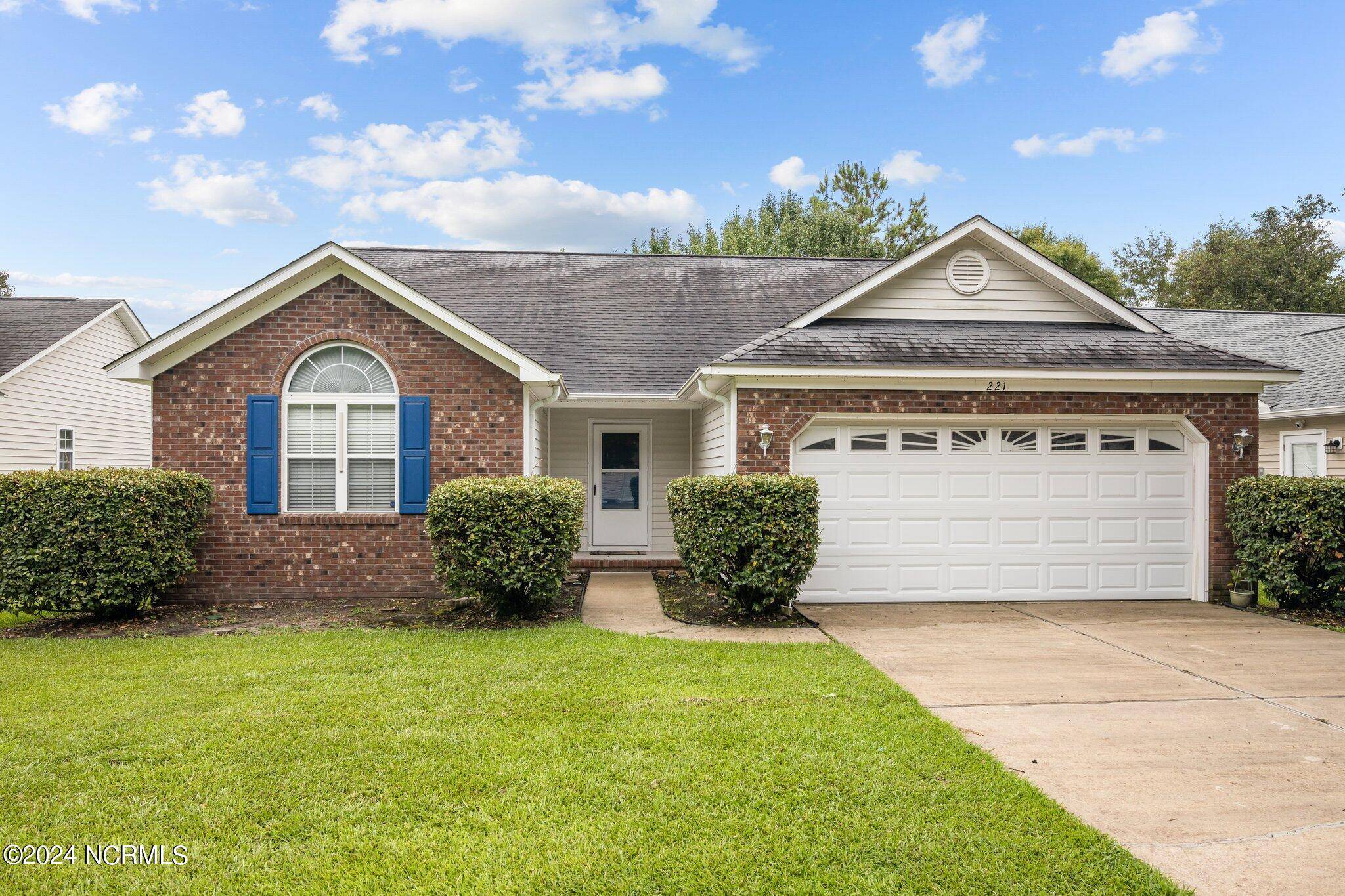 New Bern, NC 28562,221 Monterey CIR