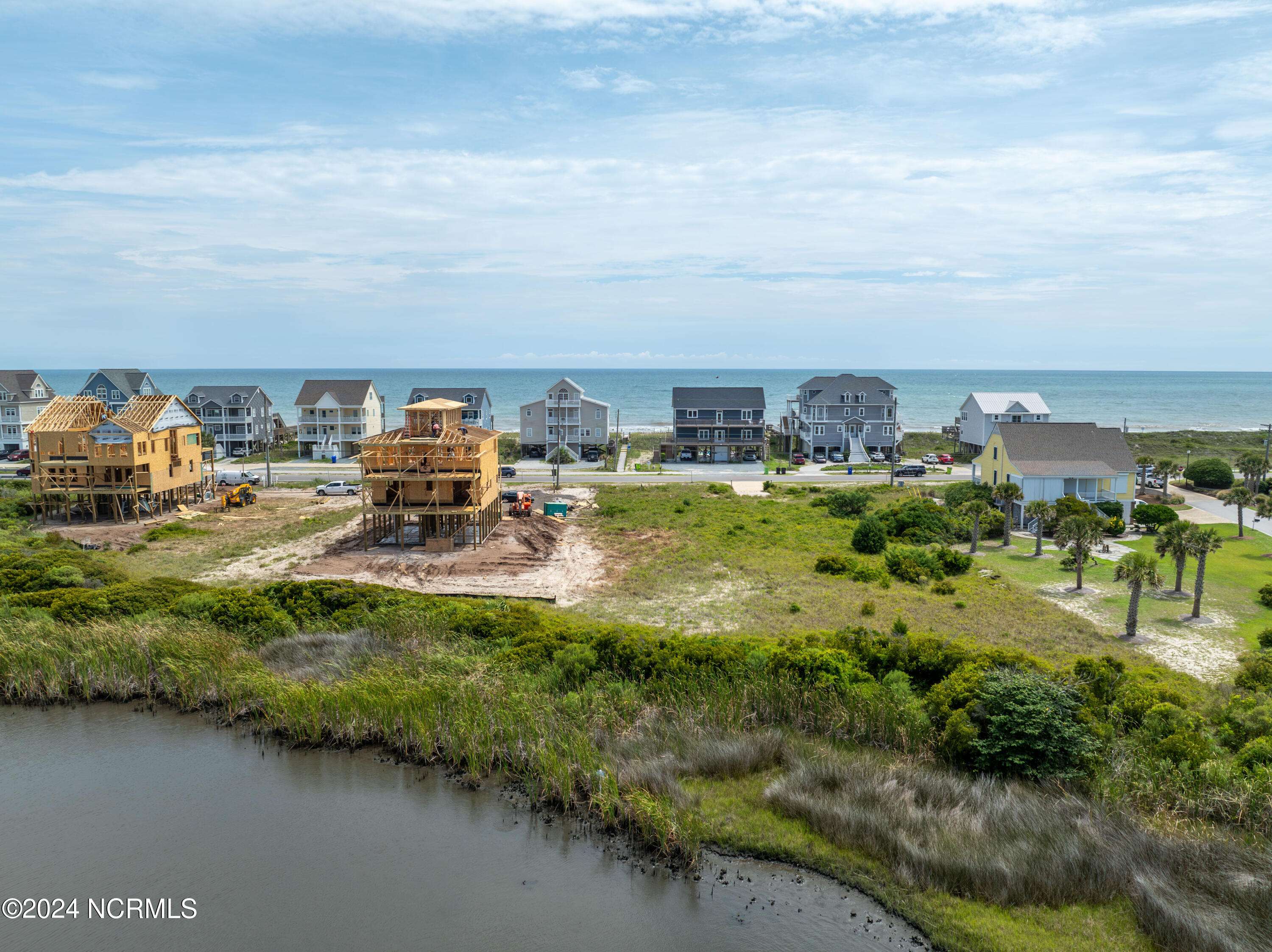 North Topsail Beach, NC 28460,397 New River Inlet RD