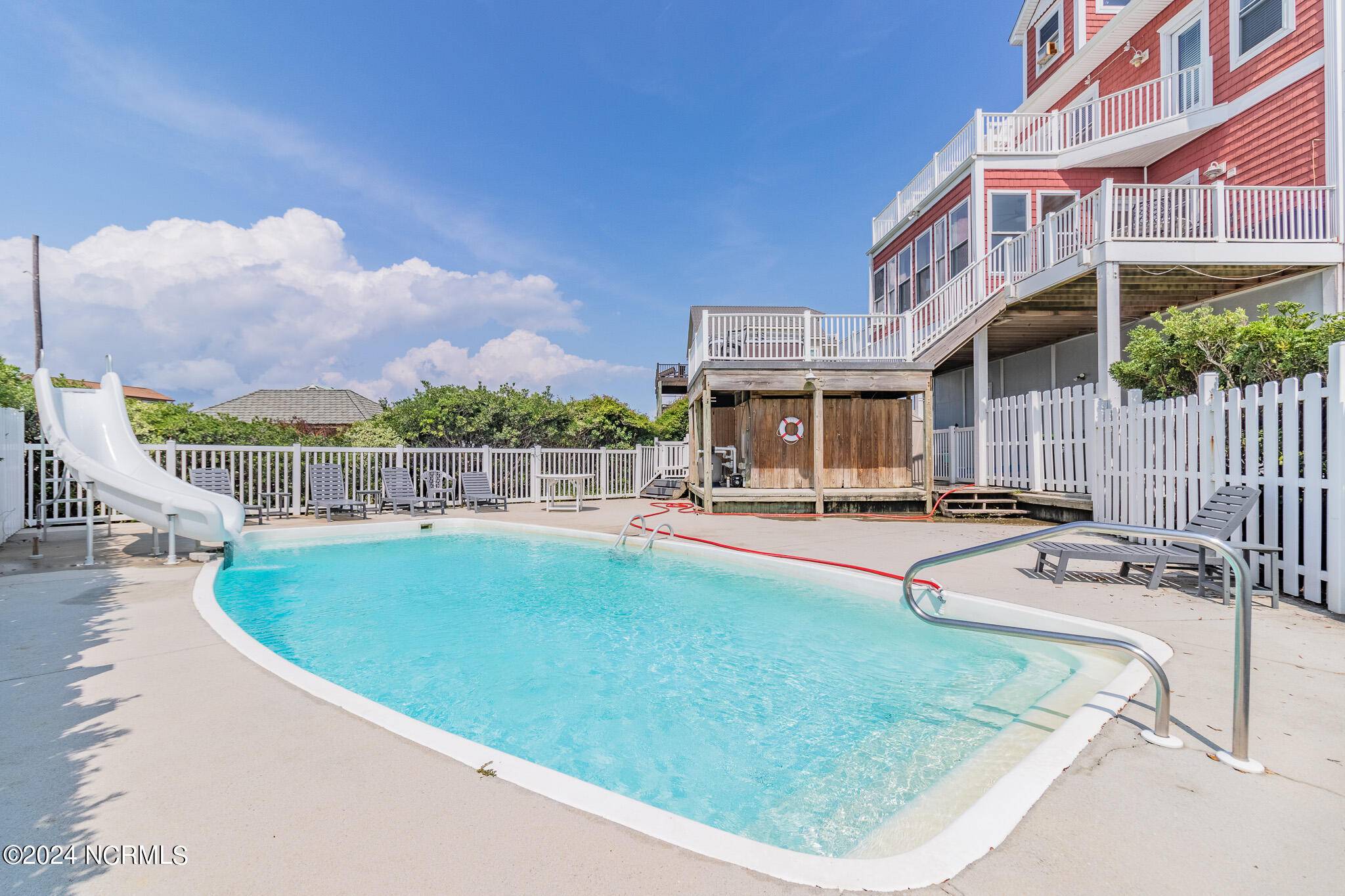 North Topsail Beach, NC 28460,100 Bay CT