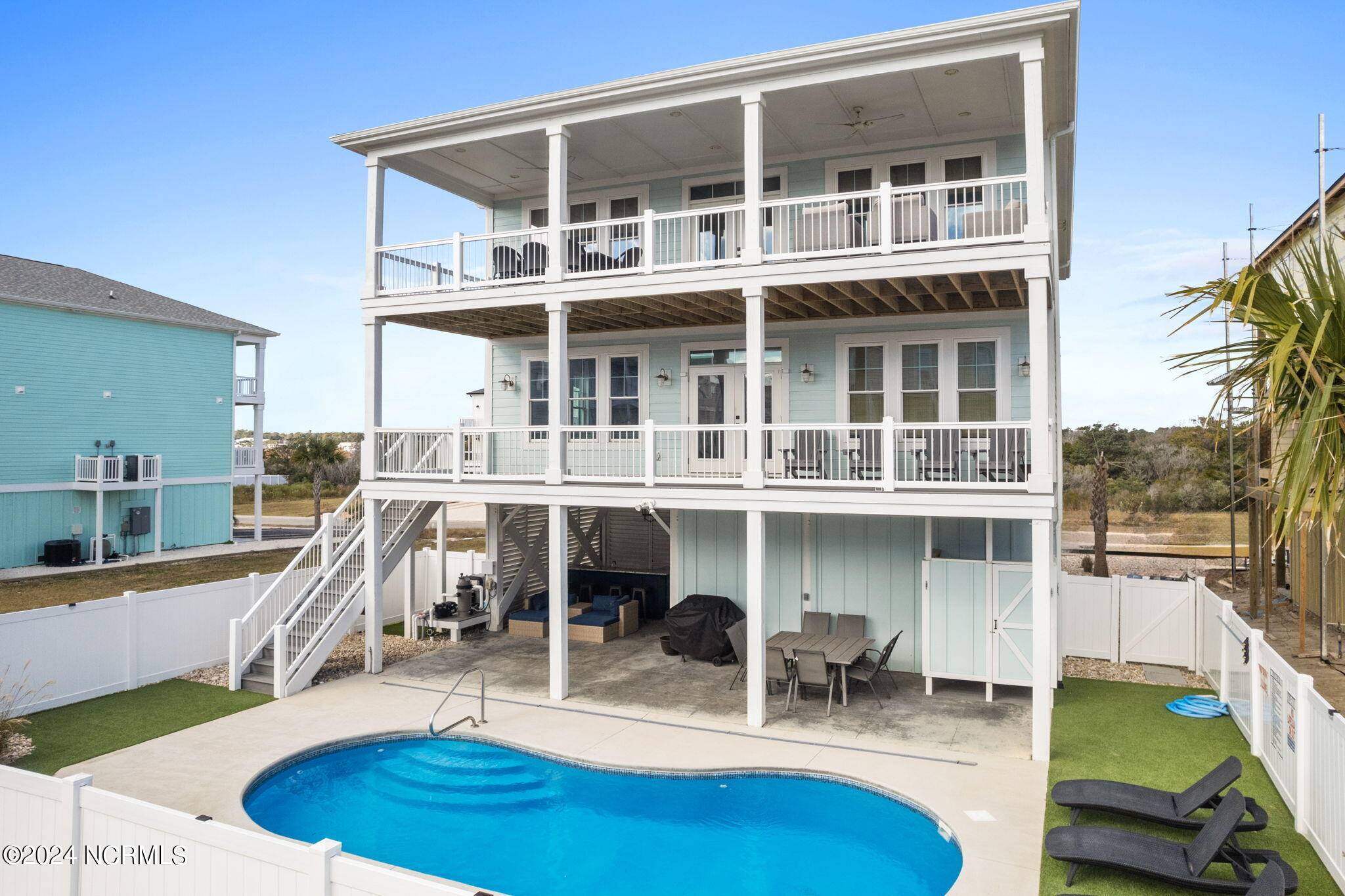 Ocean Isle Beach, NC 28469,356 E Fourth ST