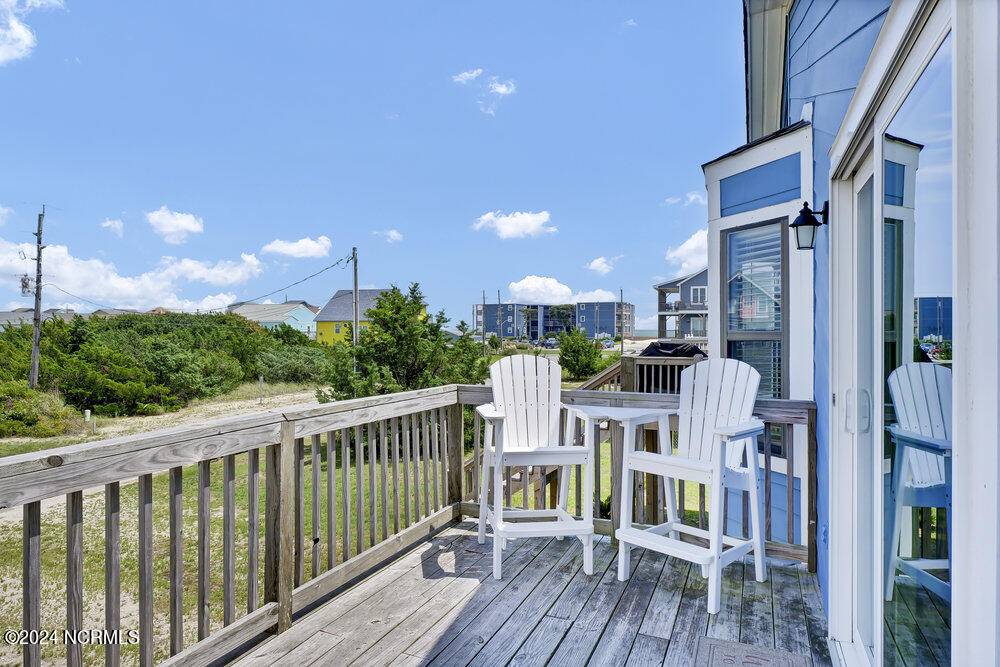 North Topsail Beach, NC 28460,211 Coastal DR