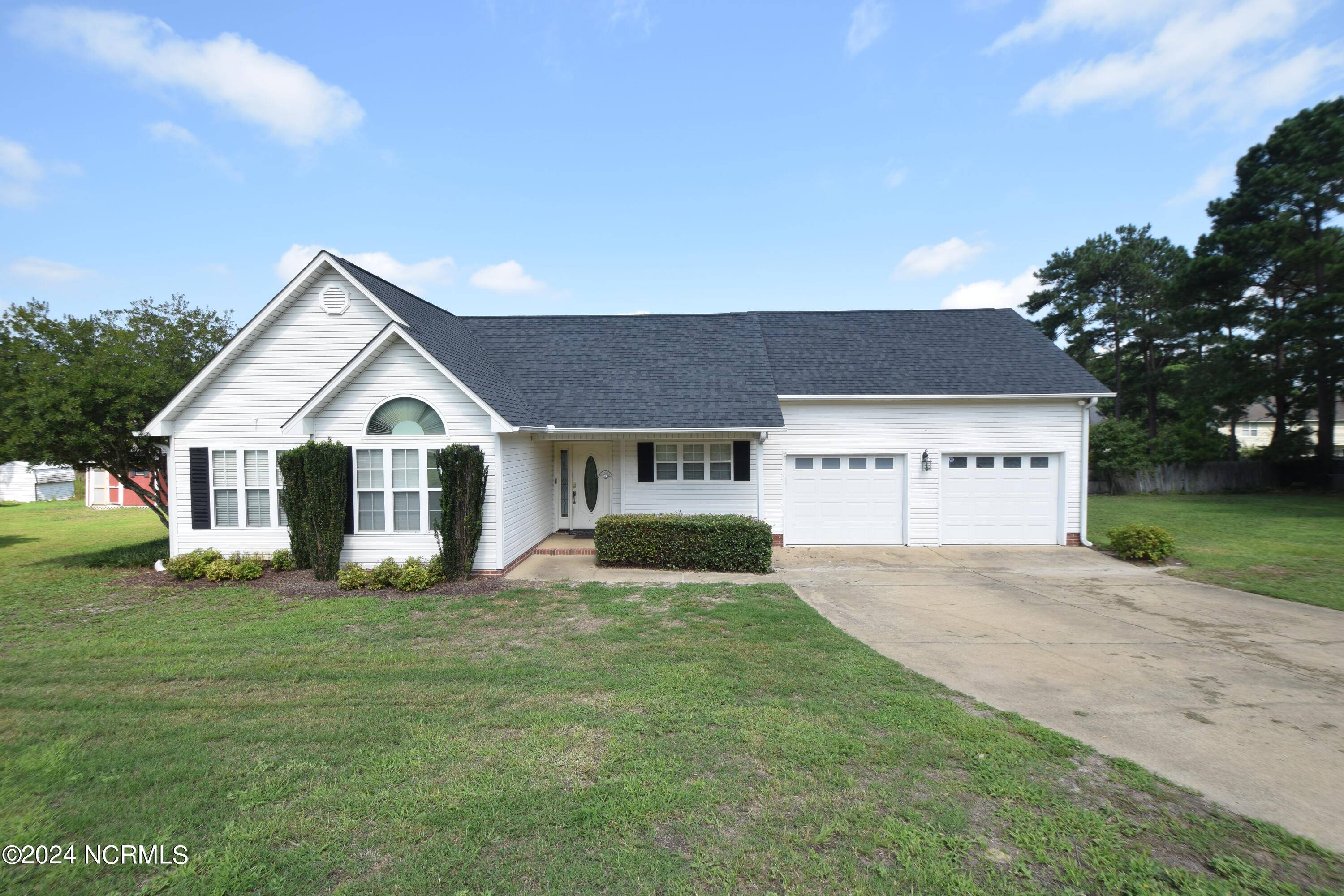 Sanford, NC 27332,88 White Oak CIR