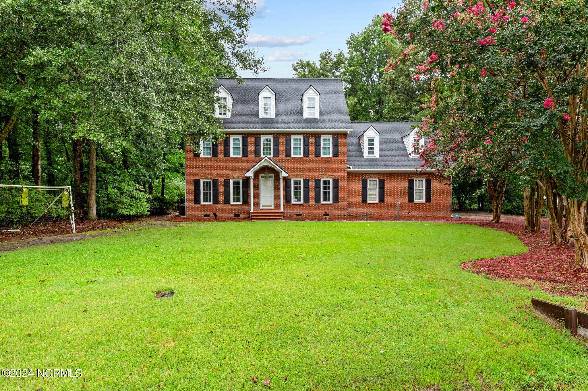 Greenville, NC 27858,208 Williams ST