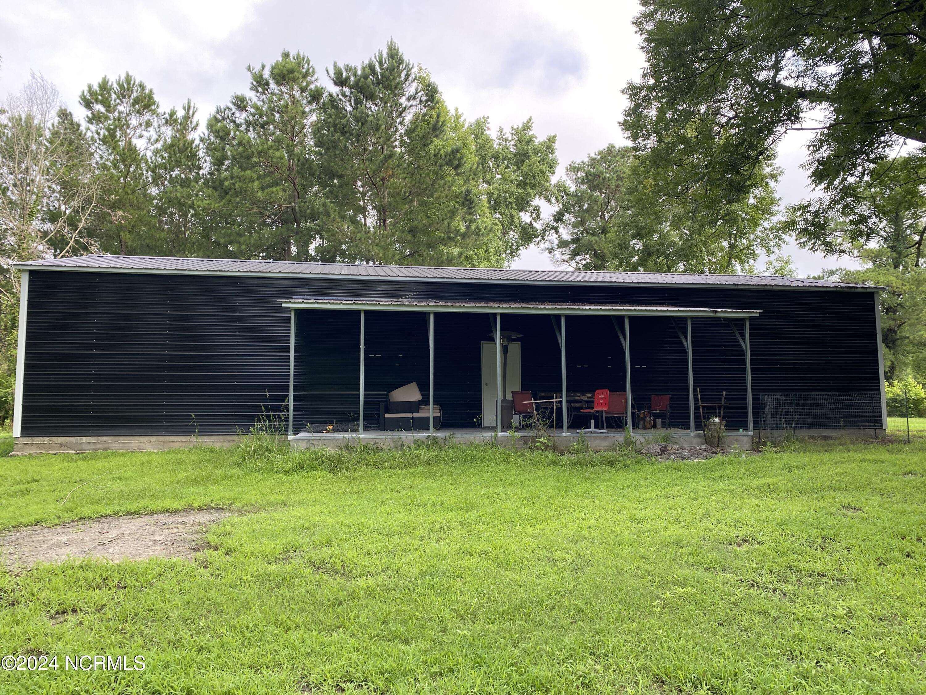 Chocowinity, NC 27817,4389 Old Blount Creek Rd RD