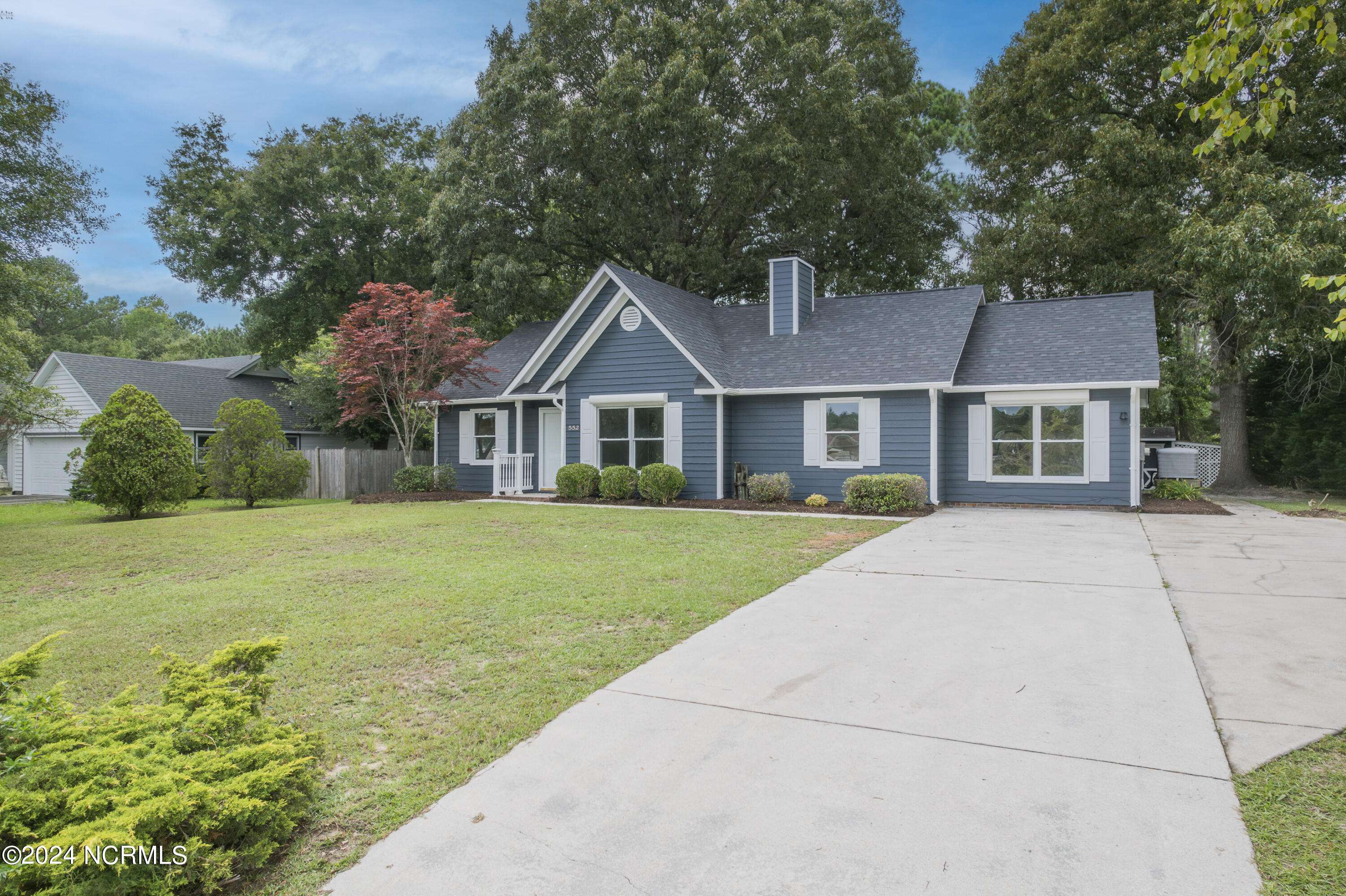 Swansboro, NC 28584,552 Swansboro Loop RD