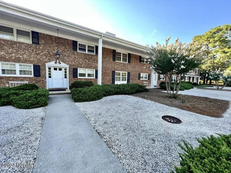 Southern Pines, NC 28387,353 Driftwood CIR #C