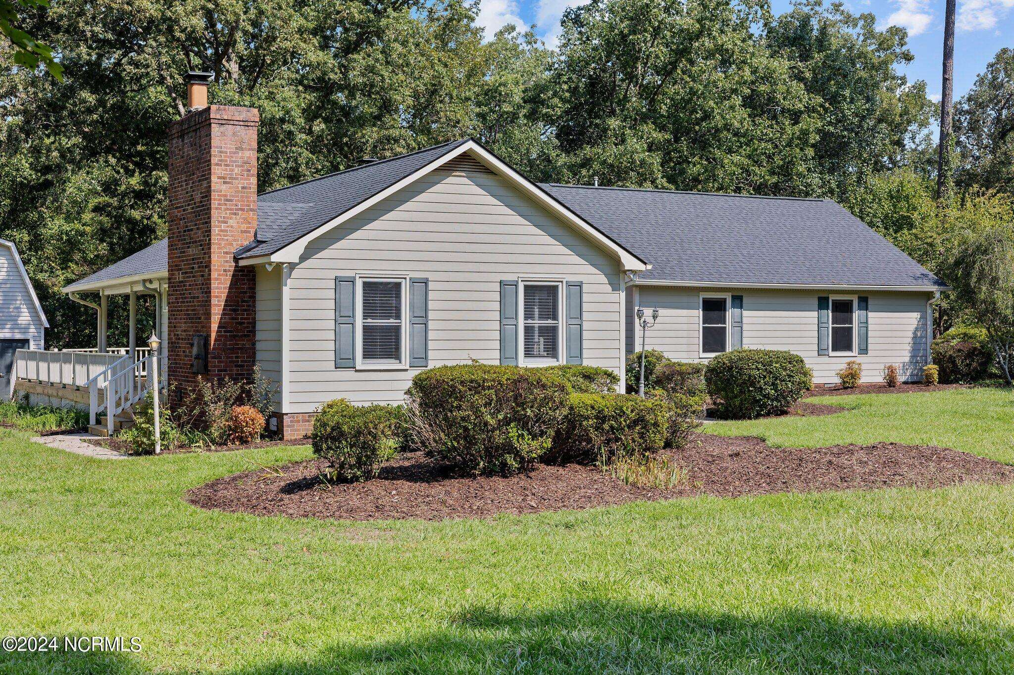 Elizabethtown, NC 28337,142 Westwood CIR