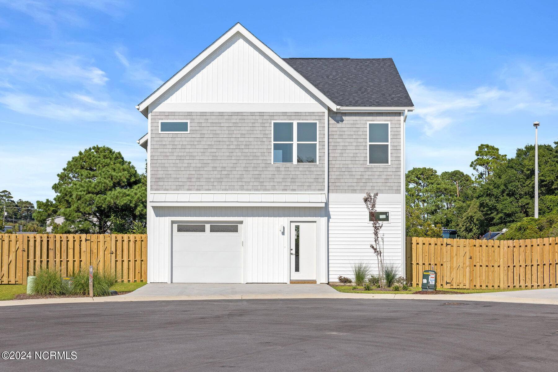 Carolina Beach, NC 28428,121 Hidden Cove PL