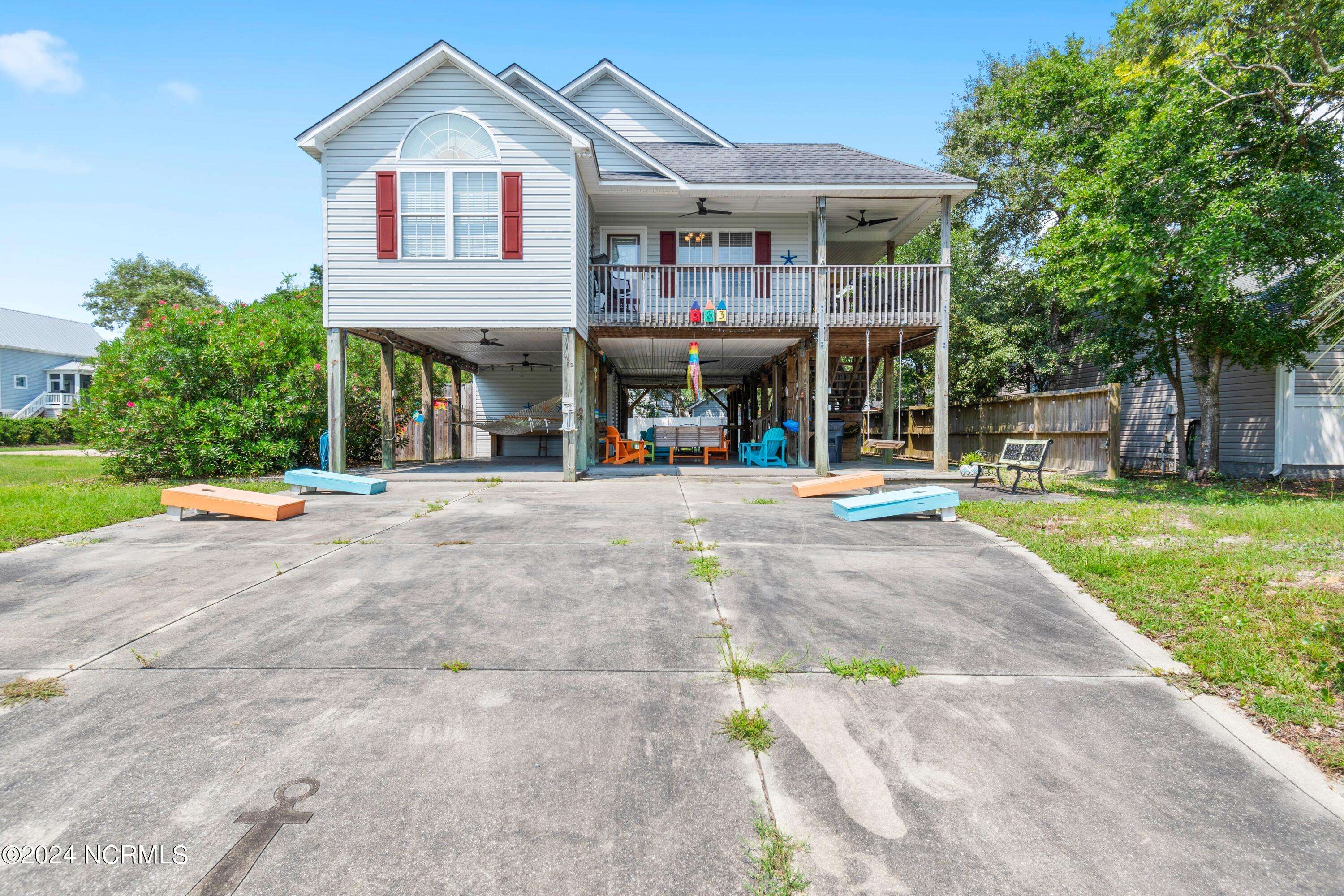 Oak Island, NC 28465,303 NE 50th ST