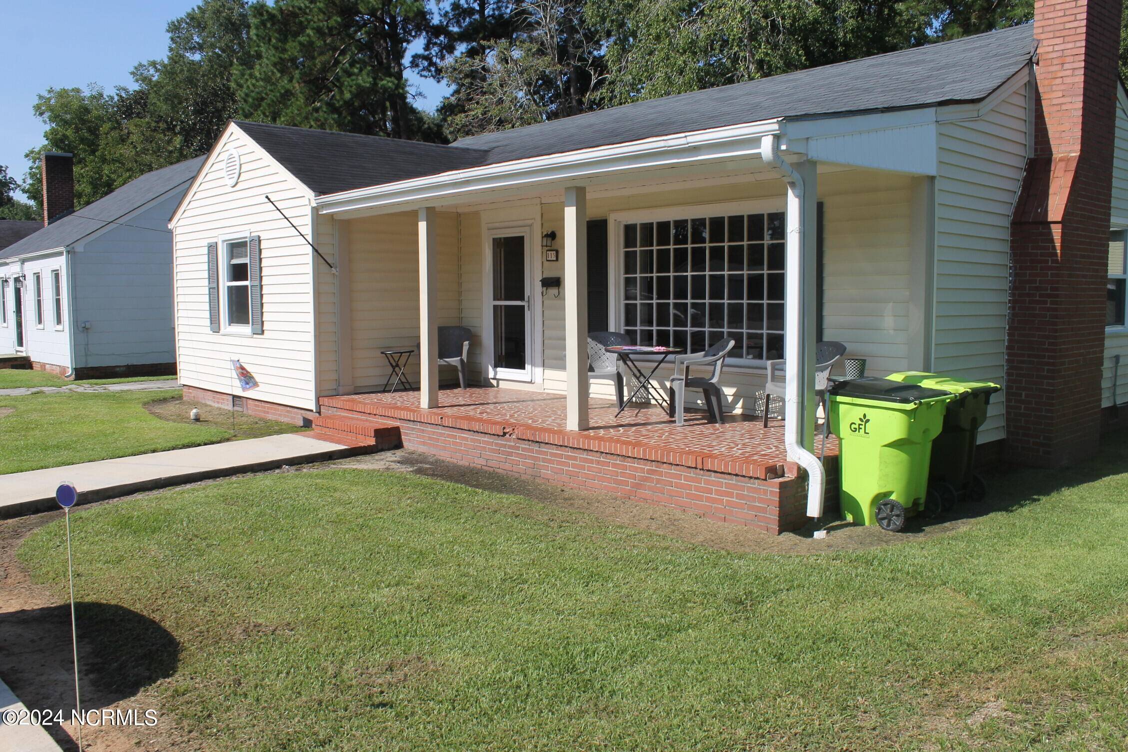 Whiteville, NC 28472,115 N Lee ST