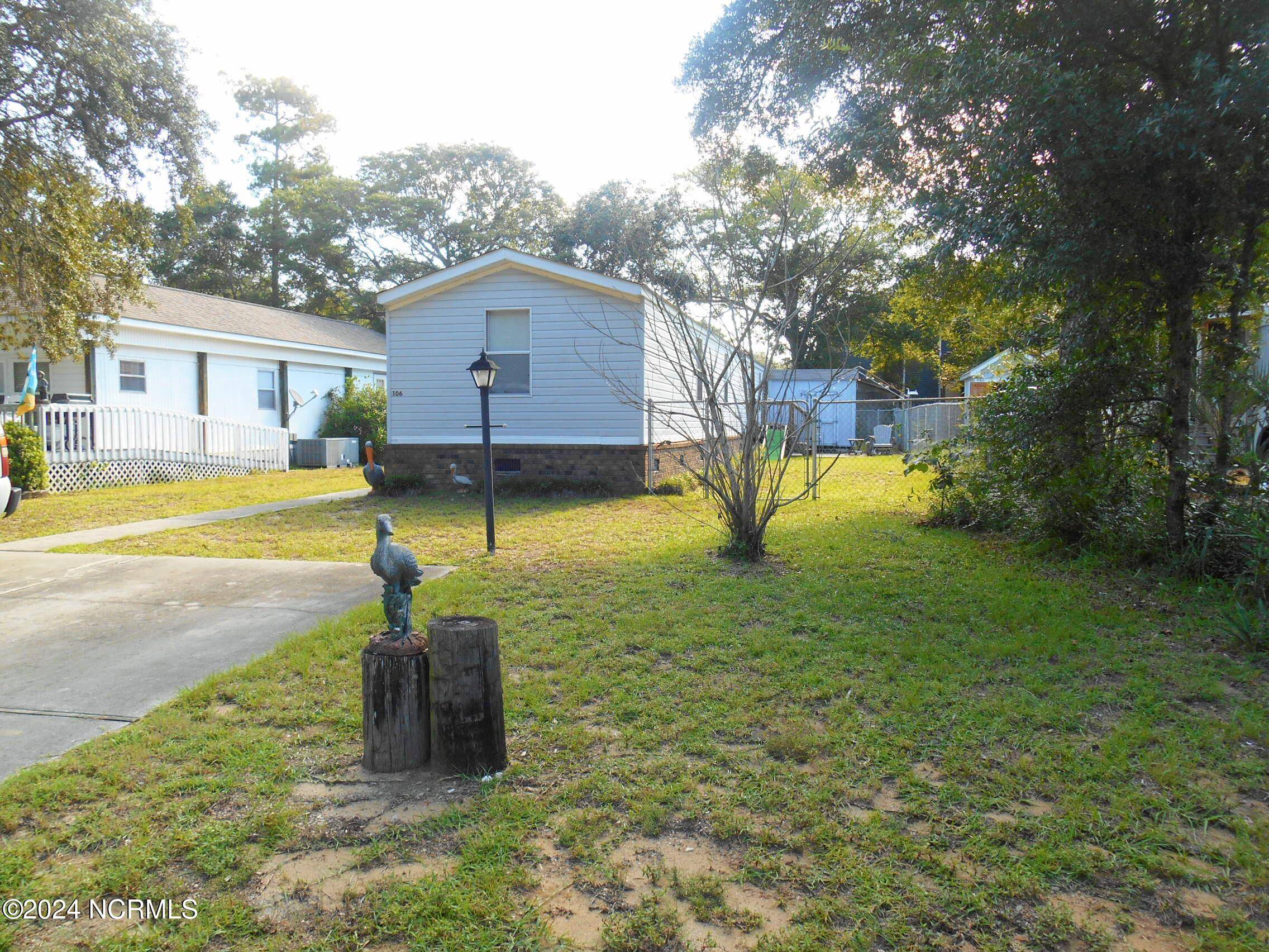 Oak Island, NC 28465,106 NE 76th ST