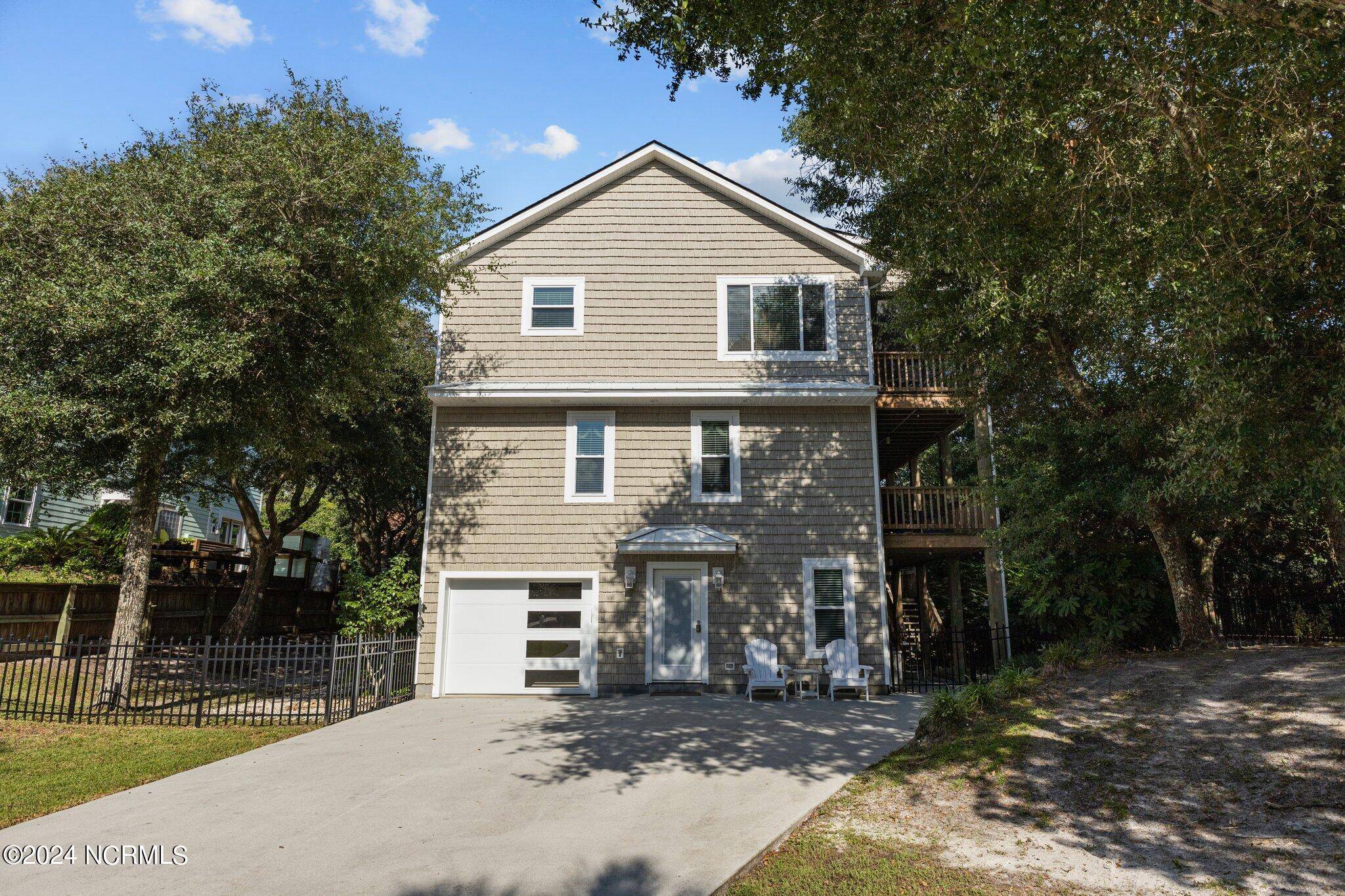 Indian Beach, NC 28512,102 Sandpiper LN