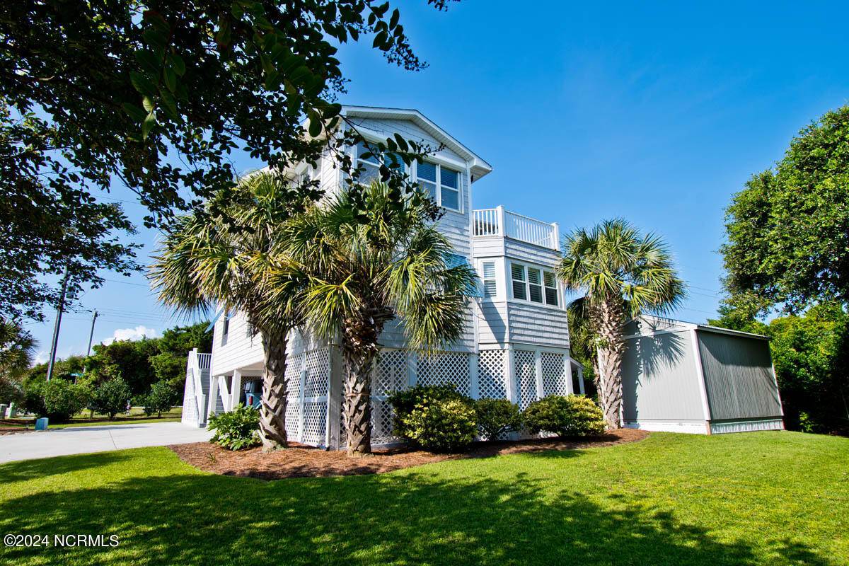 Emerald Isle, NC 28594,106 W Landing DR