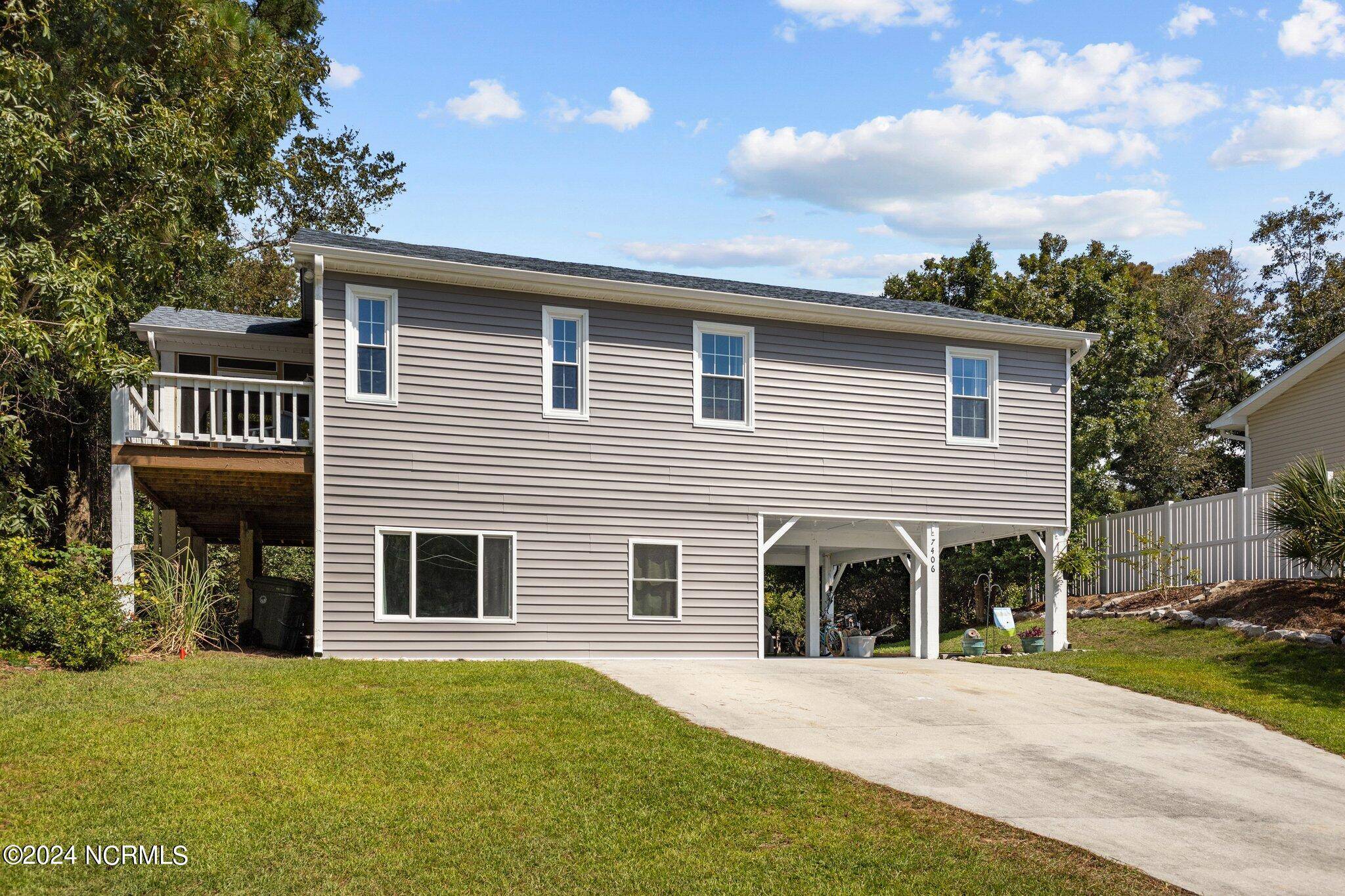 Emerald Isle, NC 28594,7406 Archers Creek CT