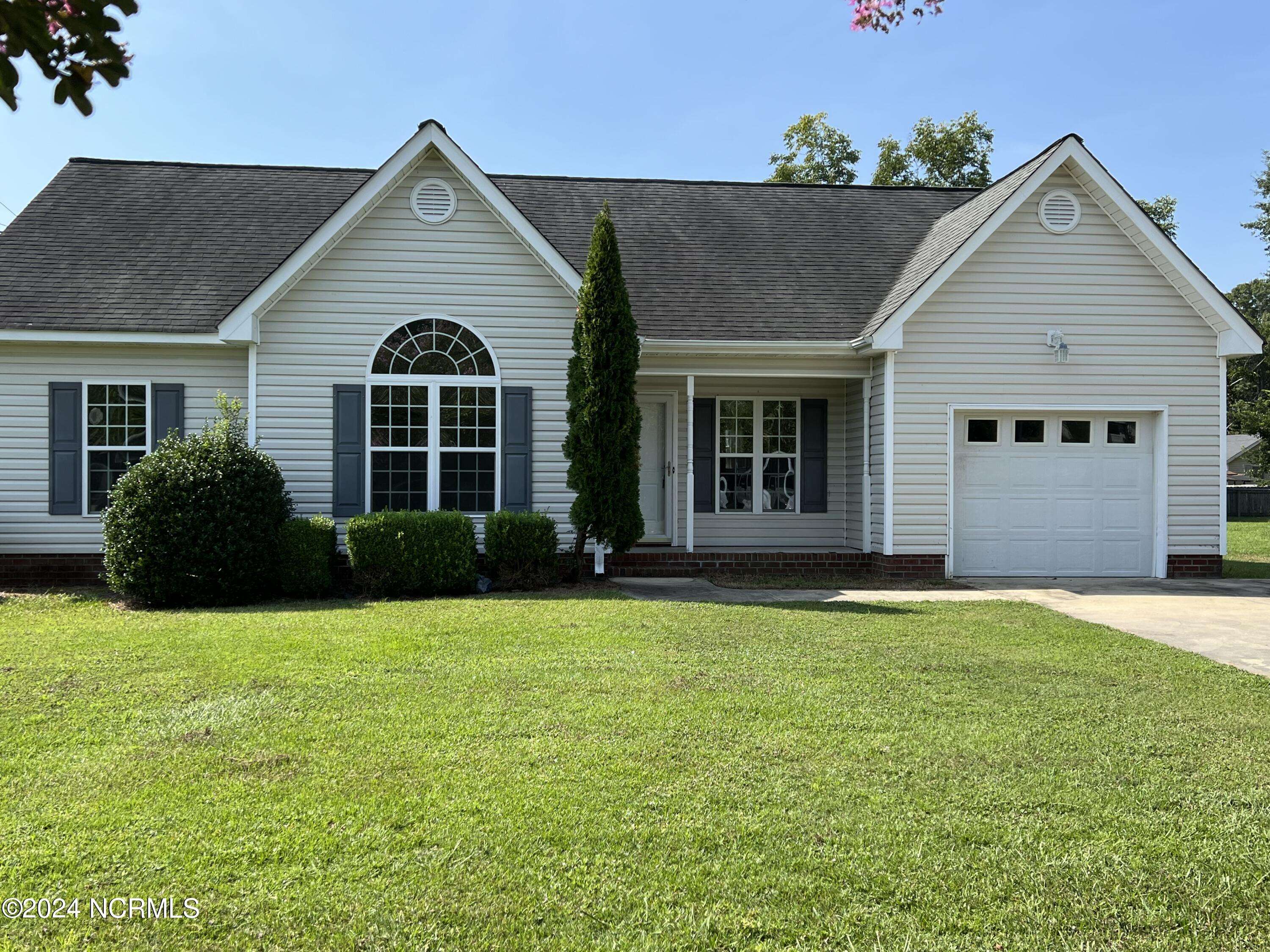 Ayden, NC 28513,684 Second ST