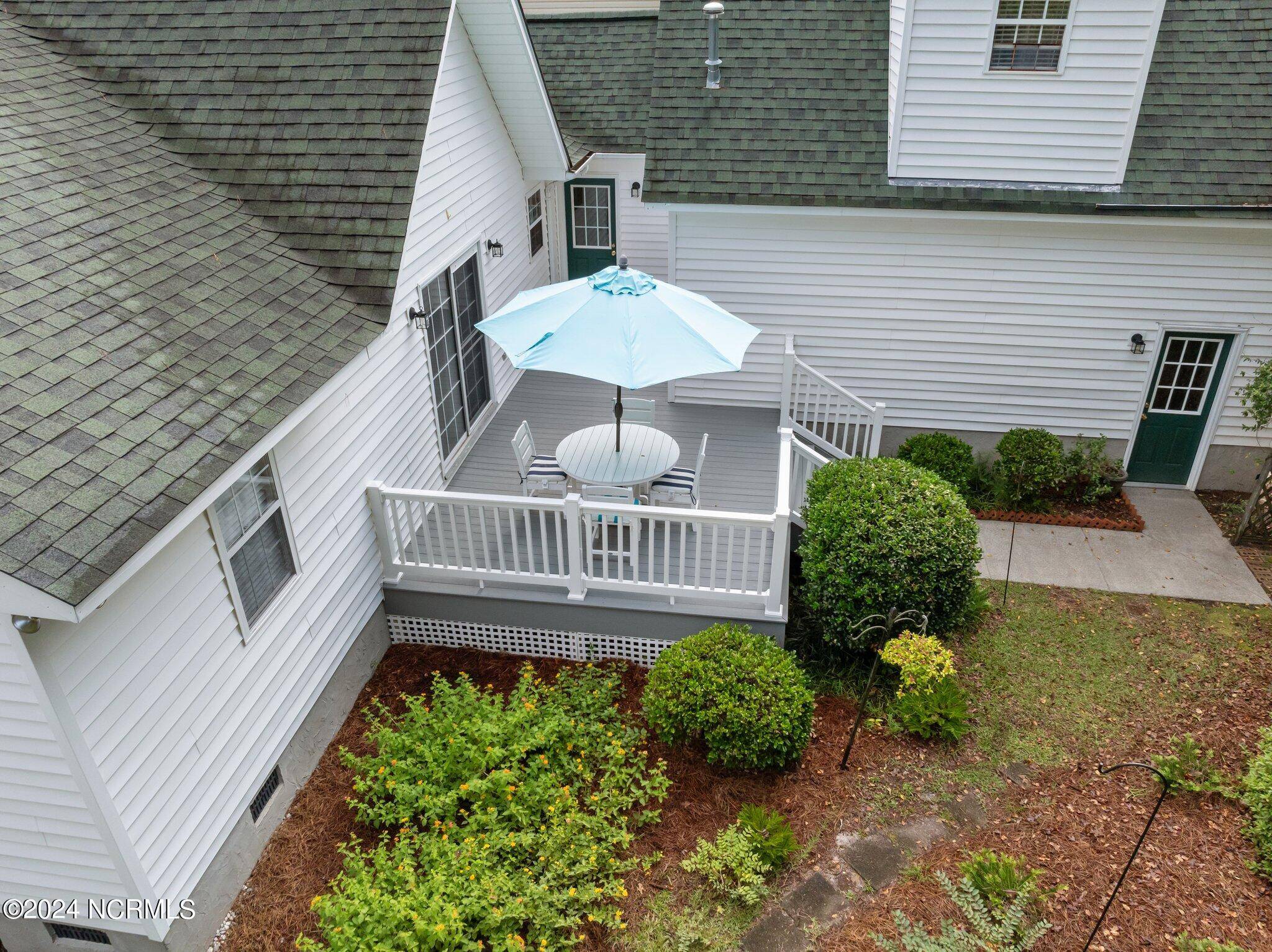 Trent Woods, NC 28562,917 Buckingham RD