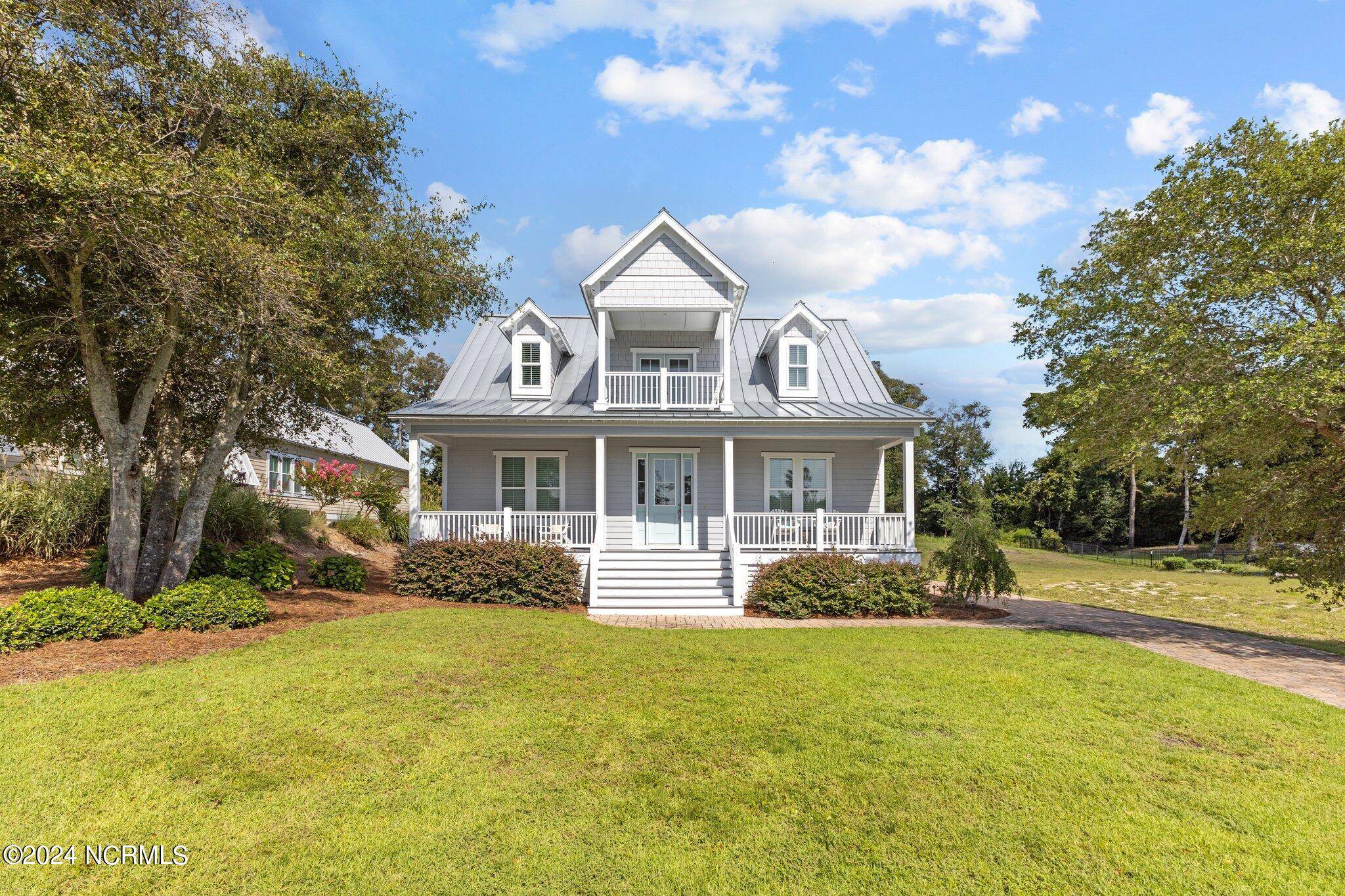 Emerald Isle, NC 28594,420 Sunrise CT