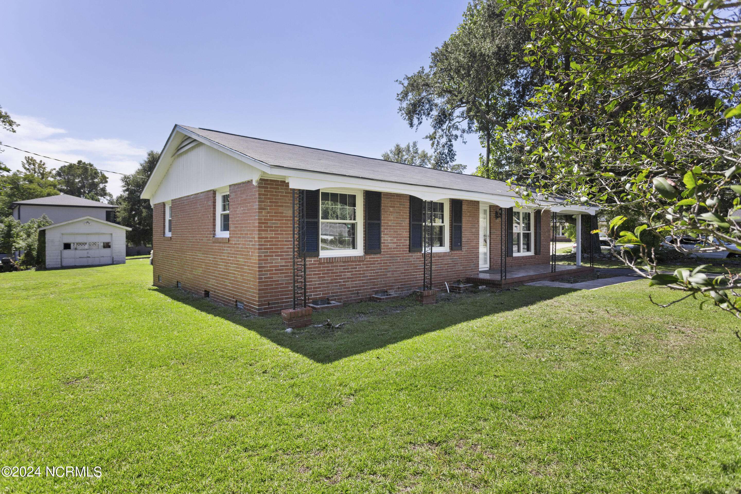 Leland, NC 28451,102 Dixie DR