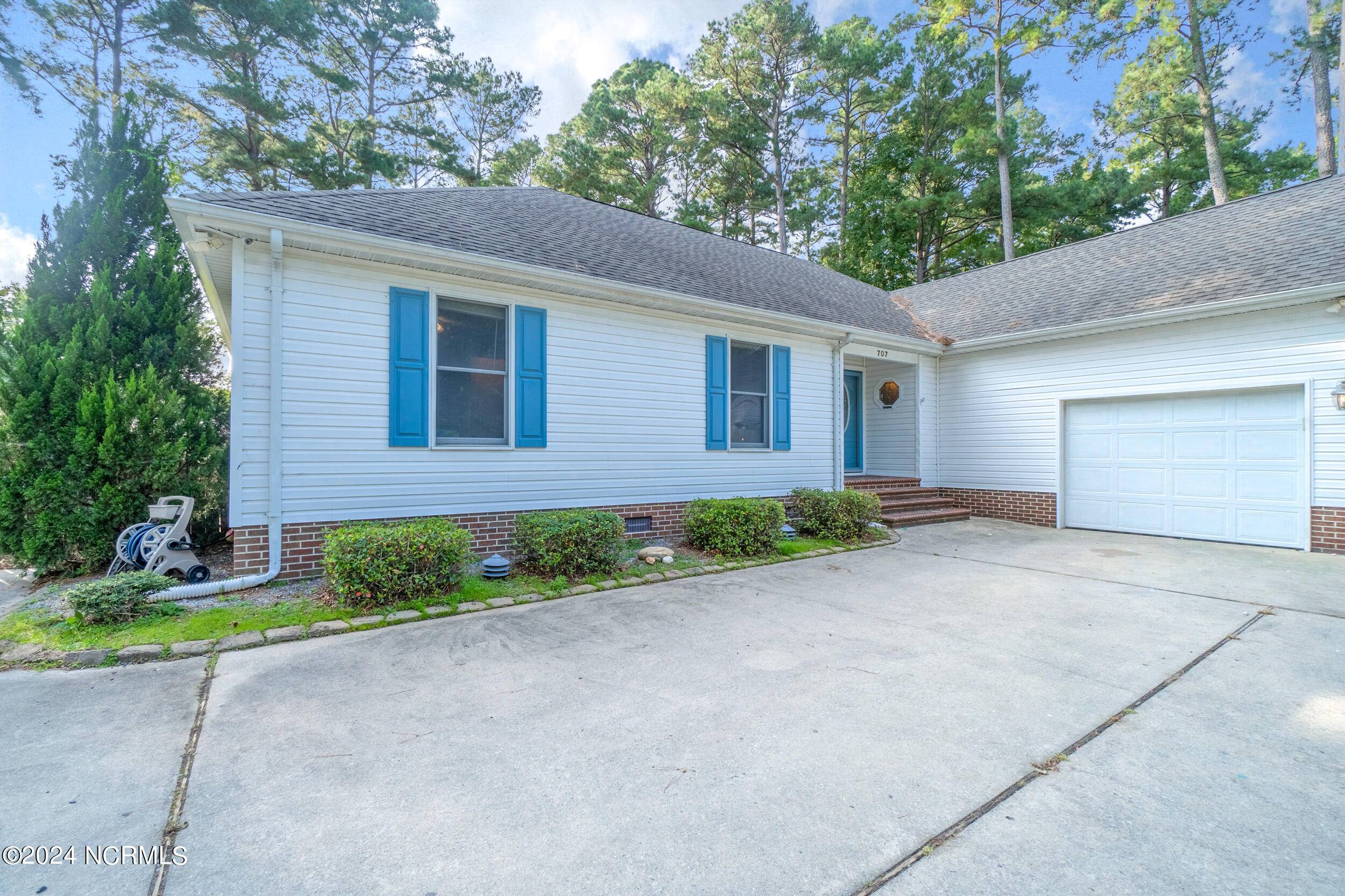 Elizabeth City, NC 27909,707 Alton ST