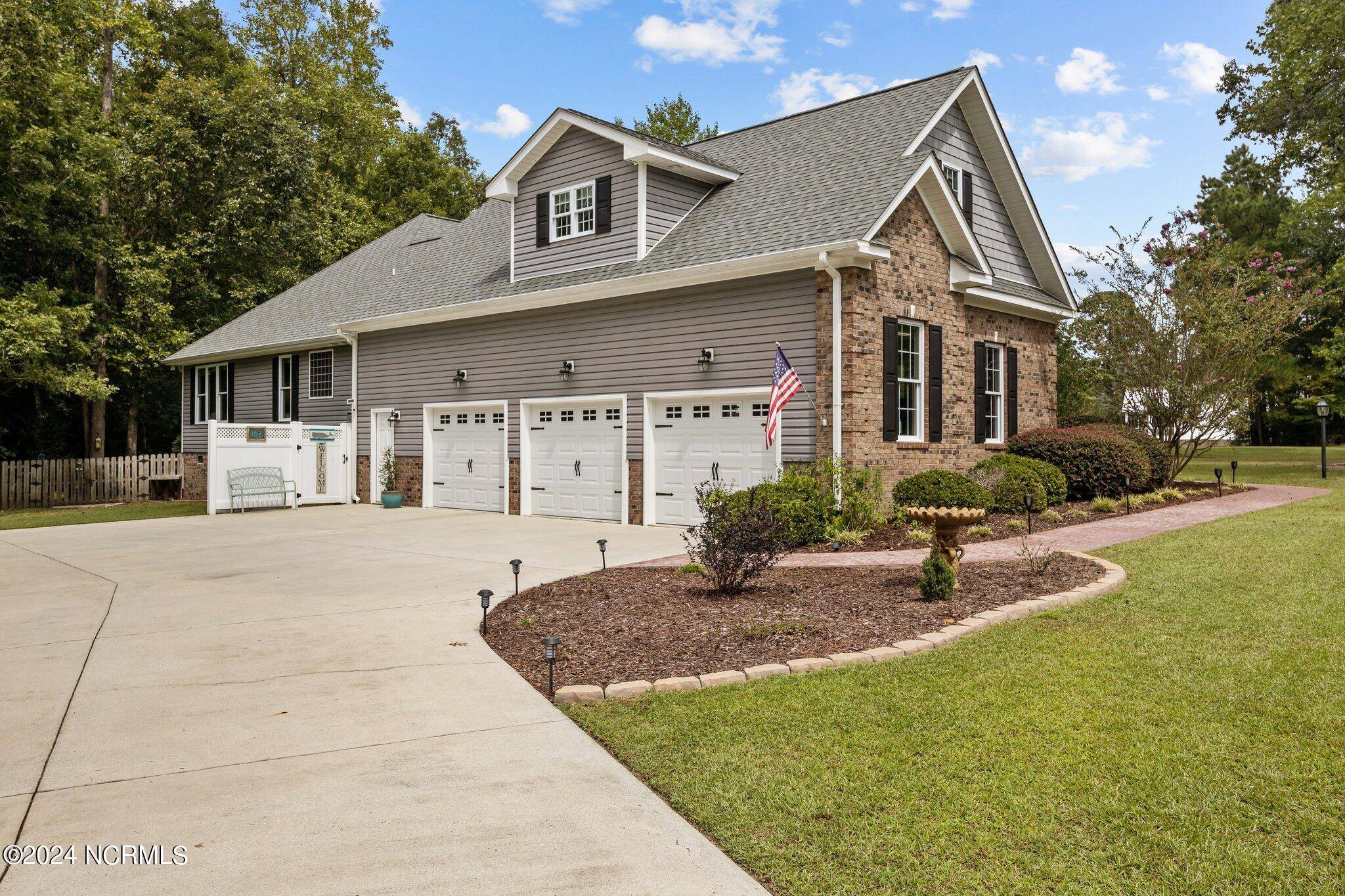 New Bern, NC 28562,102 Stonewall CIR