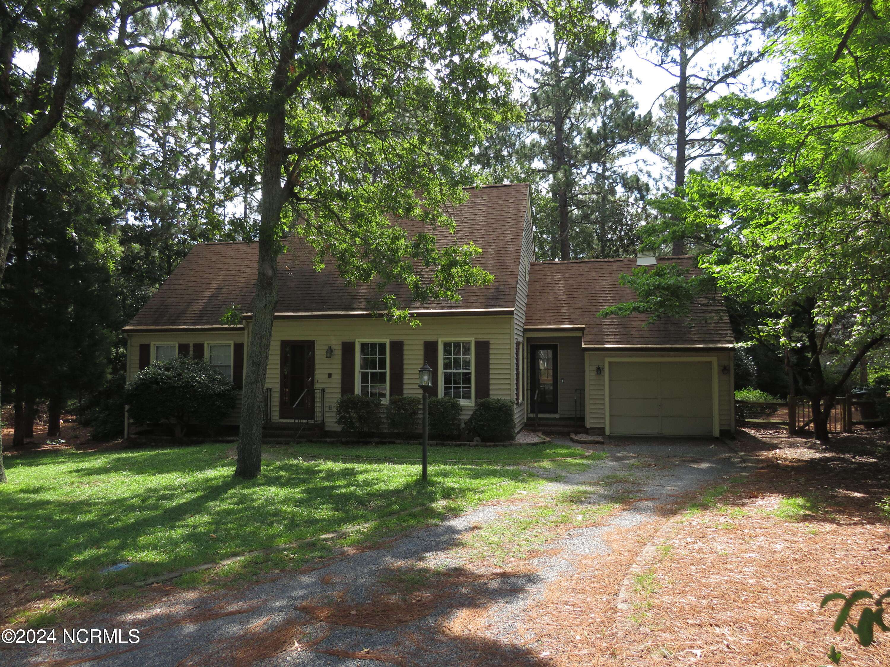 Pinehurst, NC 28374,16 Cameron LN