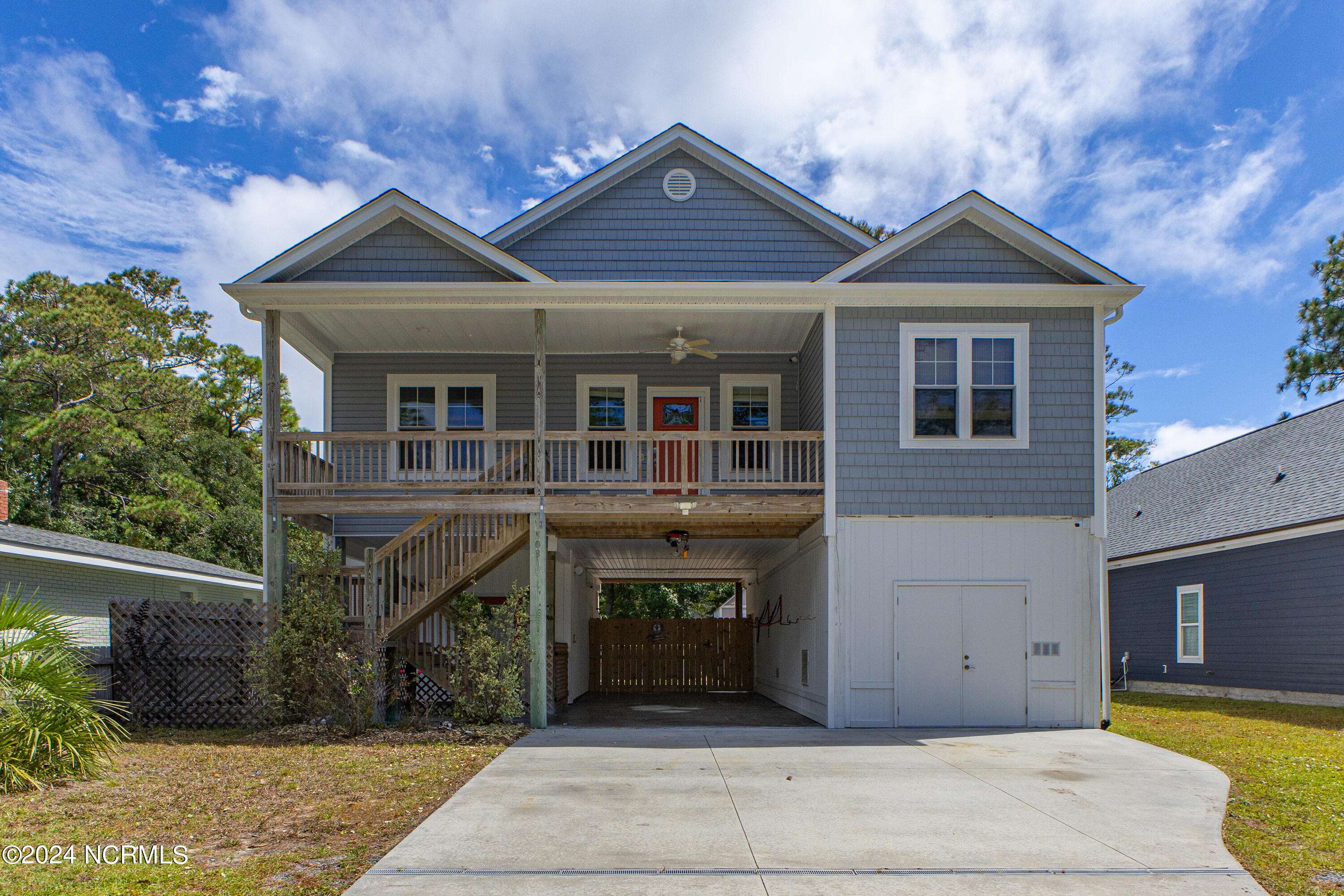 Oak Island, NC 28465,308 NE 52nd ST