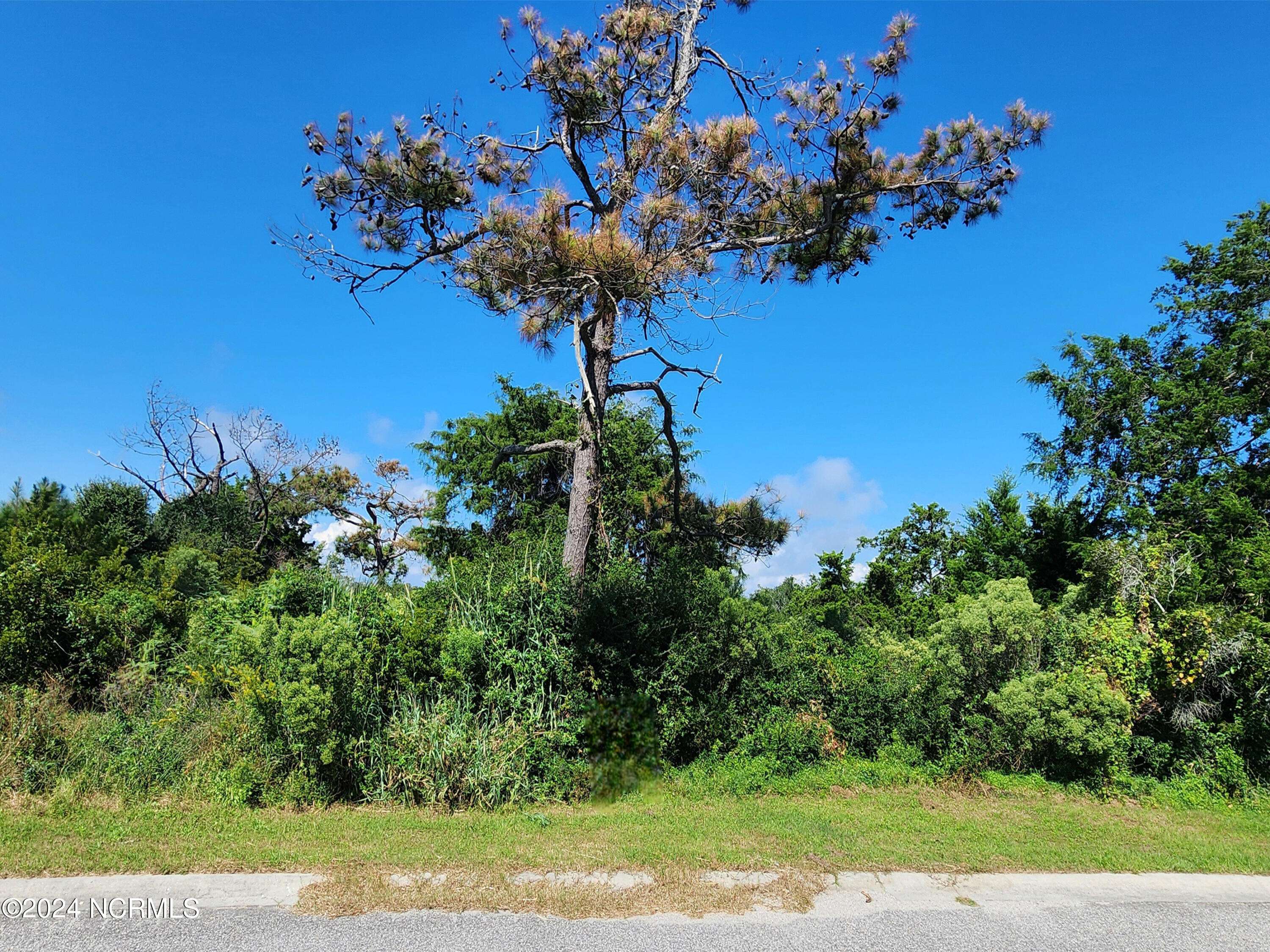 Ocean Isle Beach, NC 28469,437 E Sixth ST