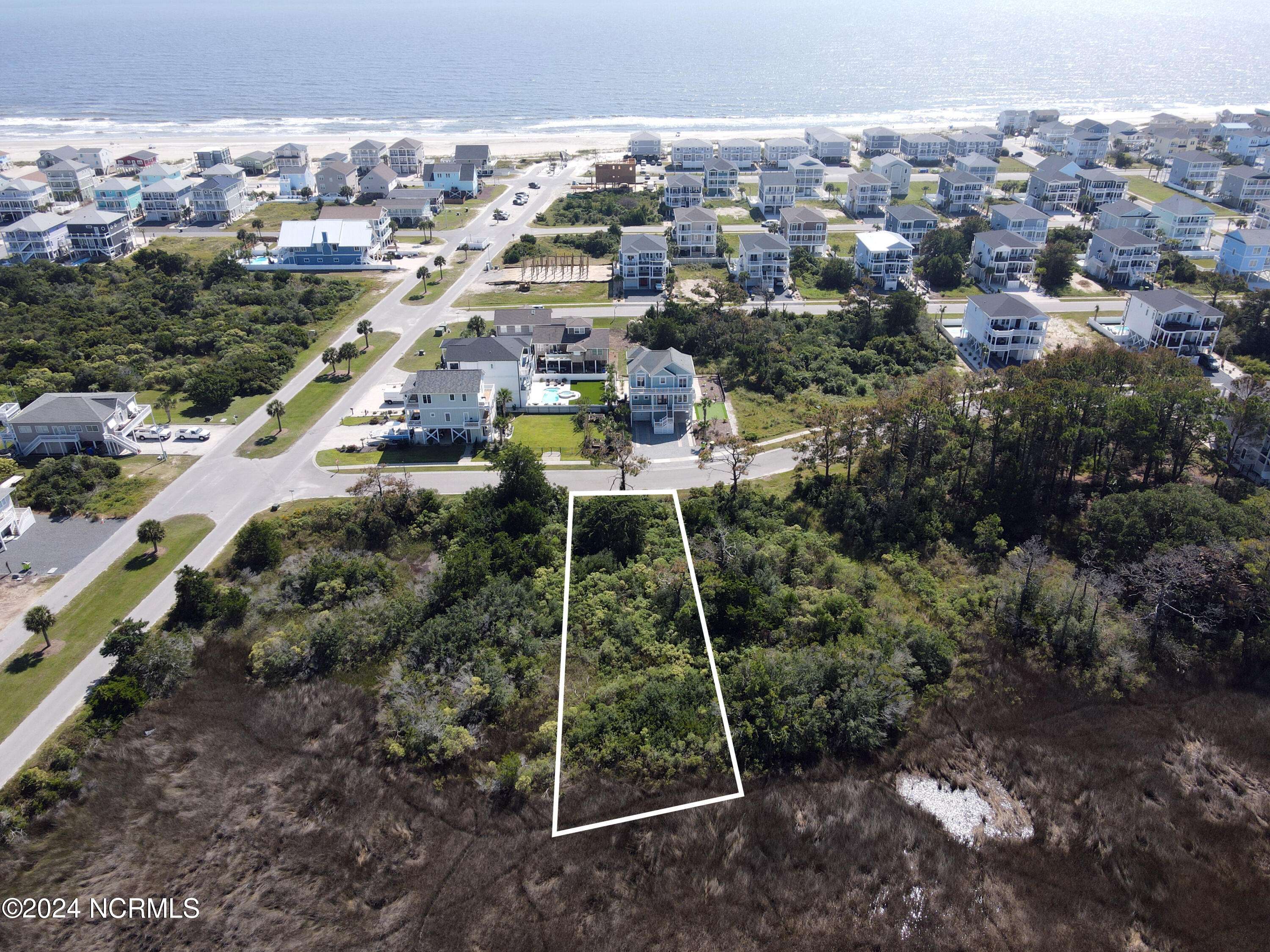 Ocean Isle Beach, NC 28469,437 E Sixth ST