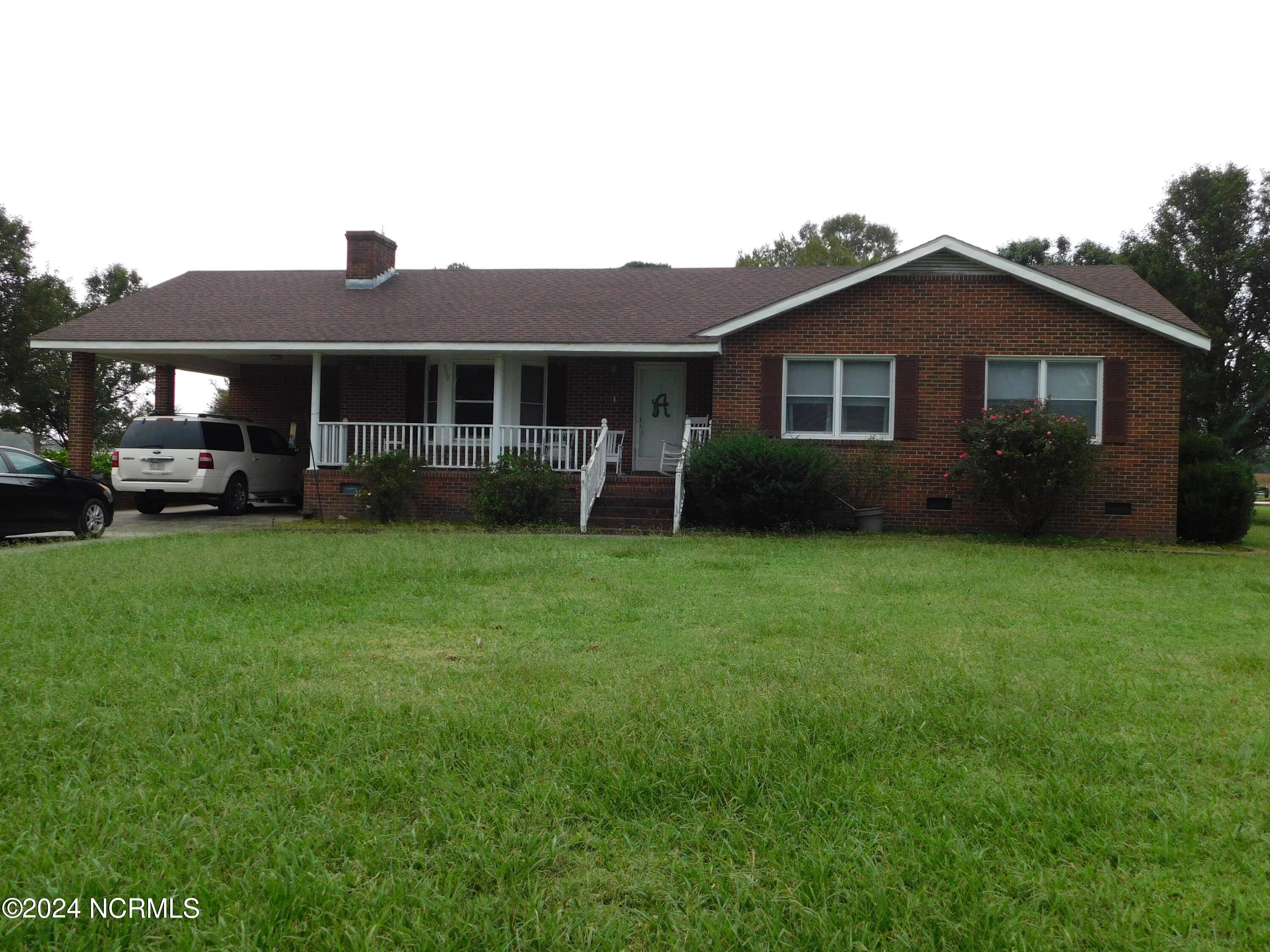 Creswell, NC 27928,950 Ambrose RD