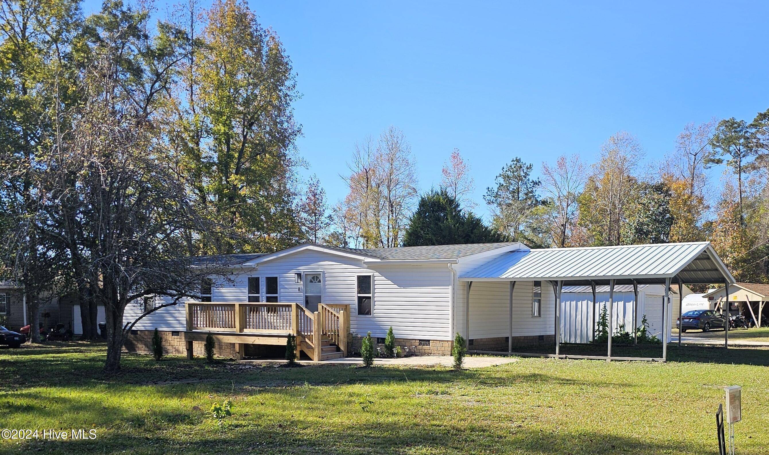 Hubert, NC 28539,146 Sand Ridge RD