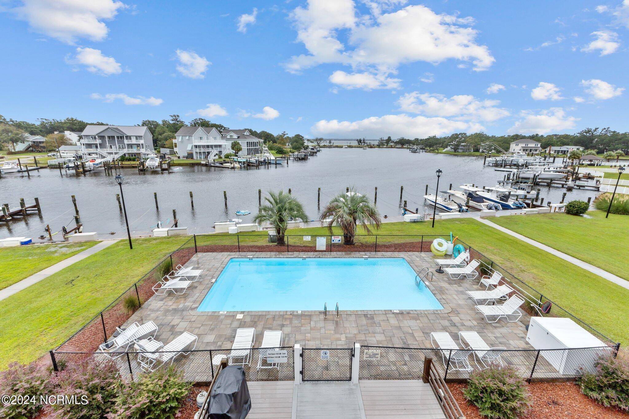 Morehead City, NC 28557,118 Lake AVE #304