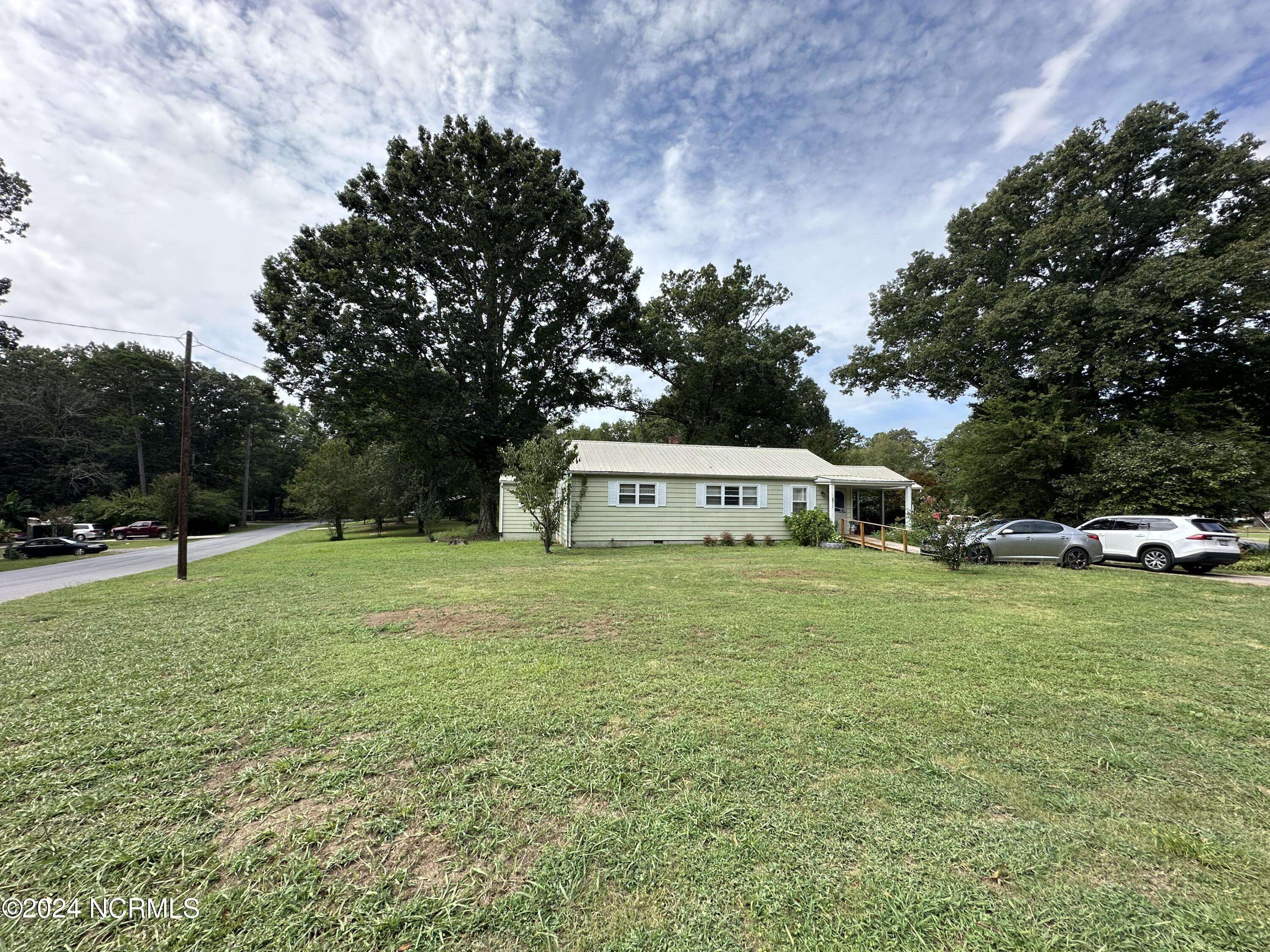 Robbins, NC 27325,671 E Forest ST