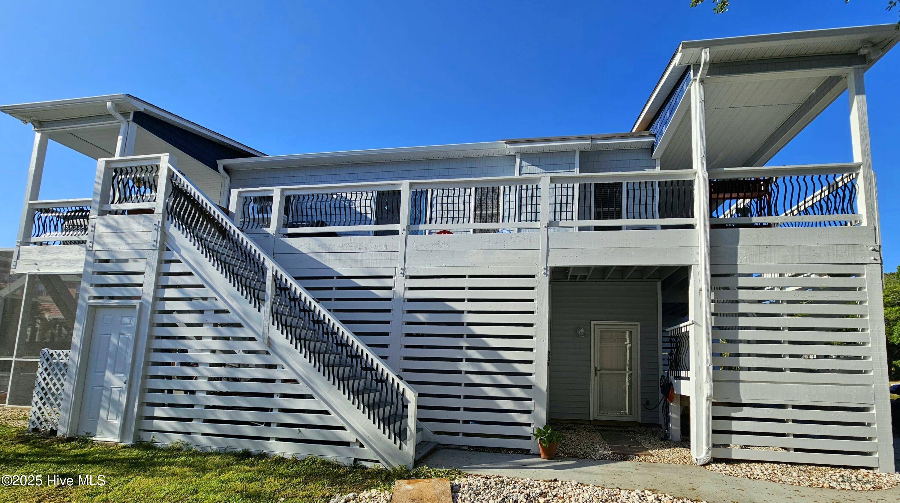 Oak Island, NC 28465,107 SE 71st ST