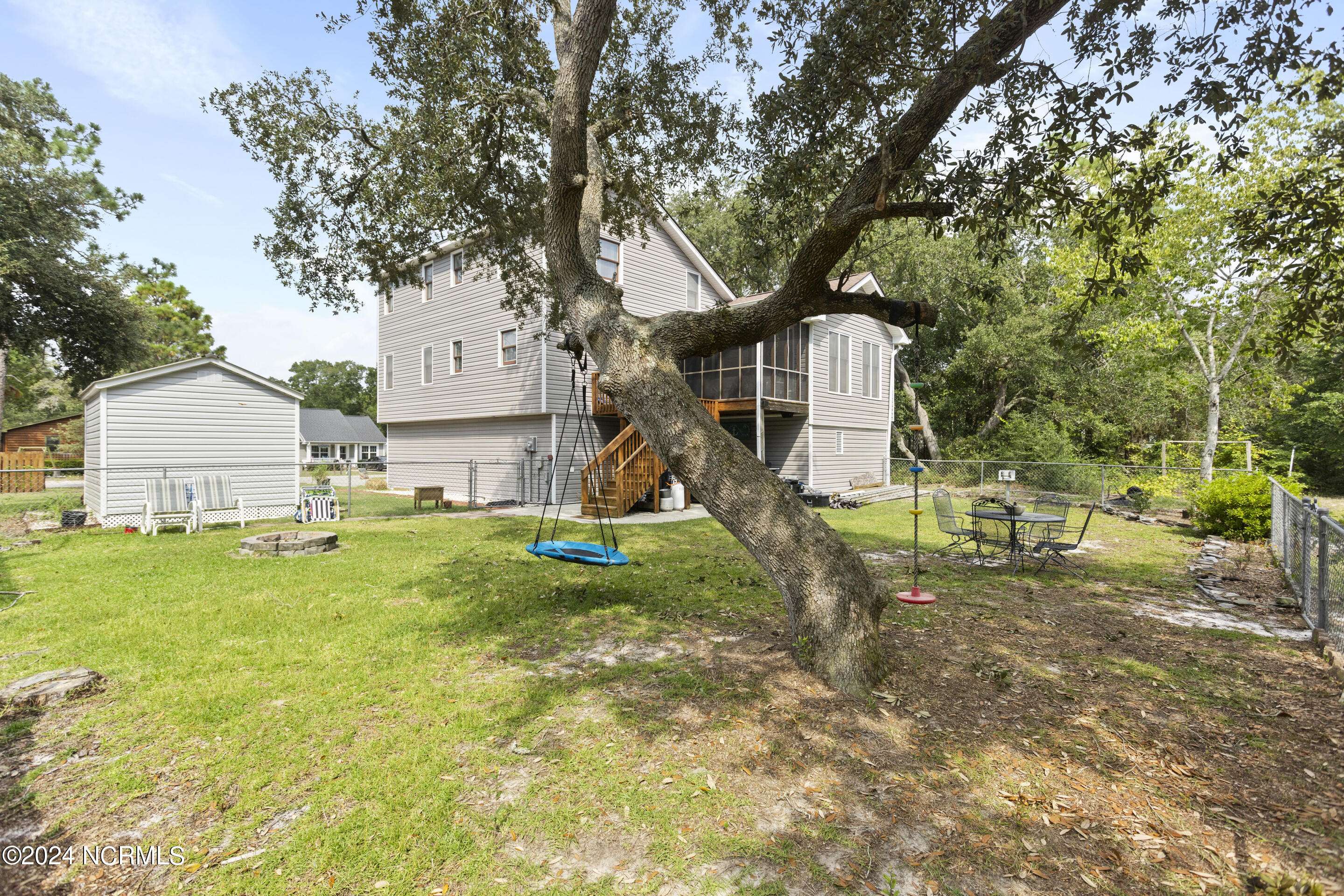 Oak Island, NC 28465,158 NW 4th ST