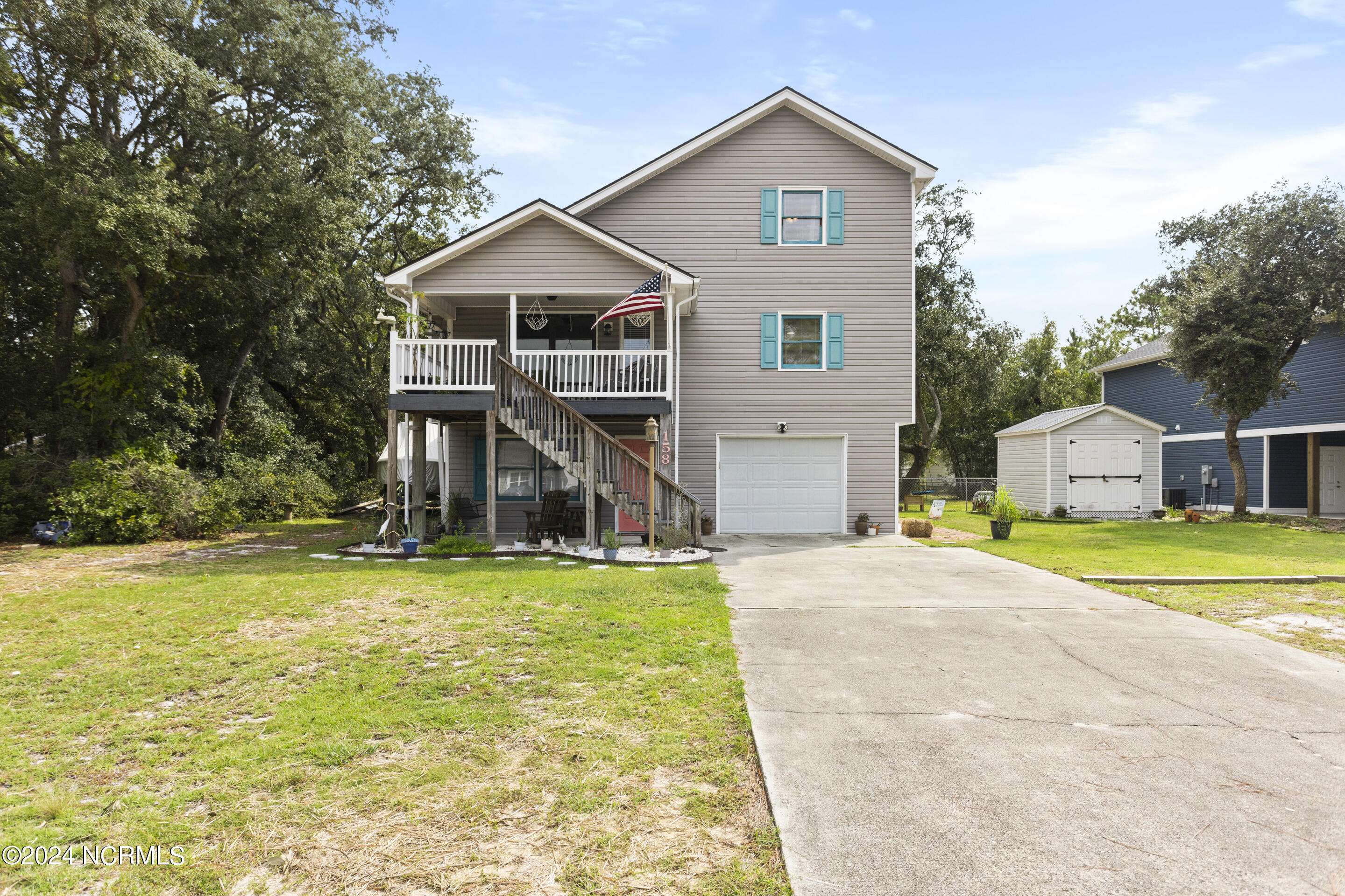 Oak Island, NC 28465,158 NW 4th ST