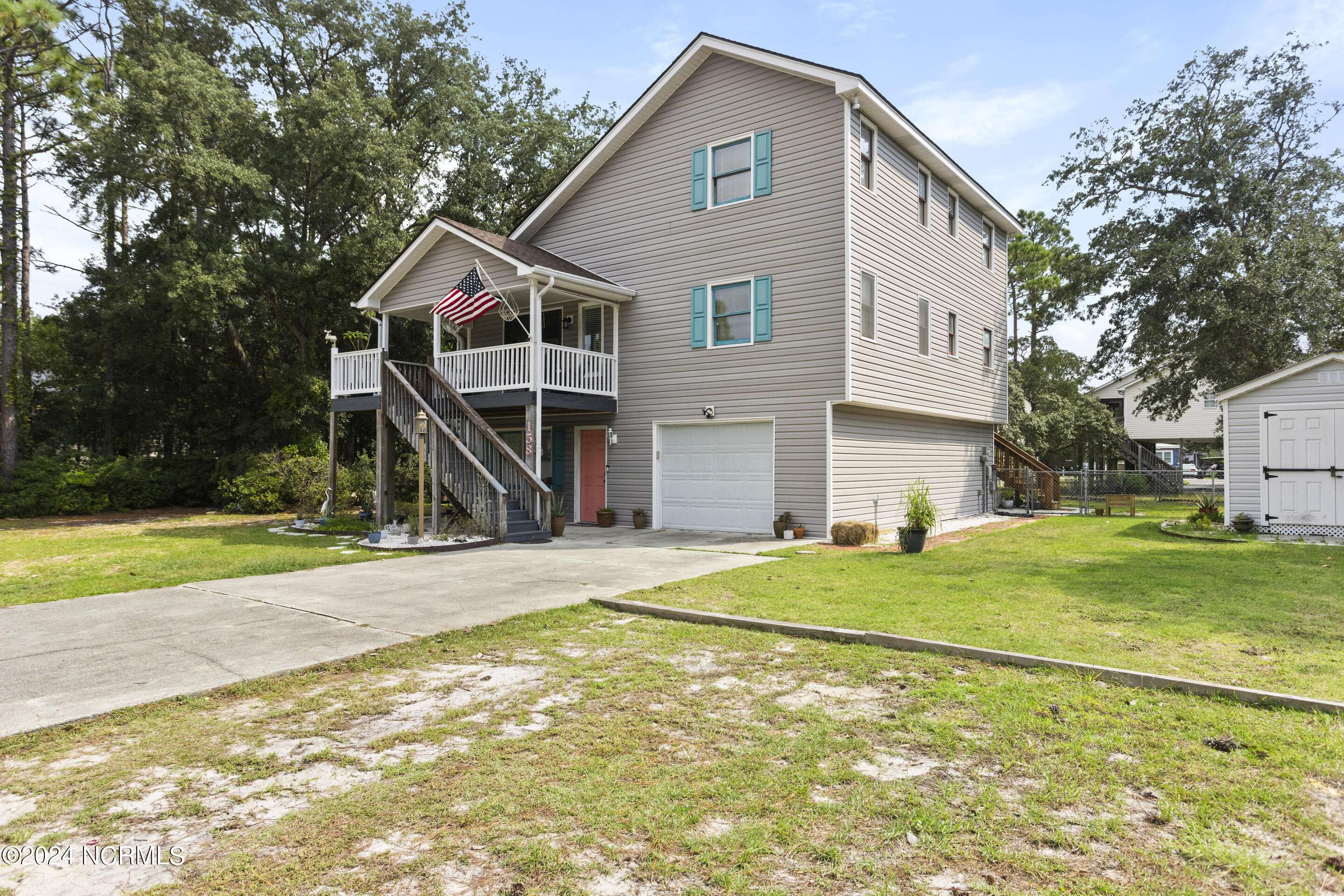 Oak Island, NC 28465,158 NW 4th ST