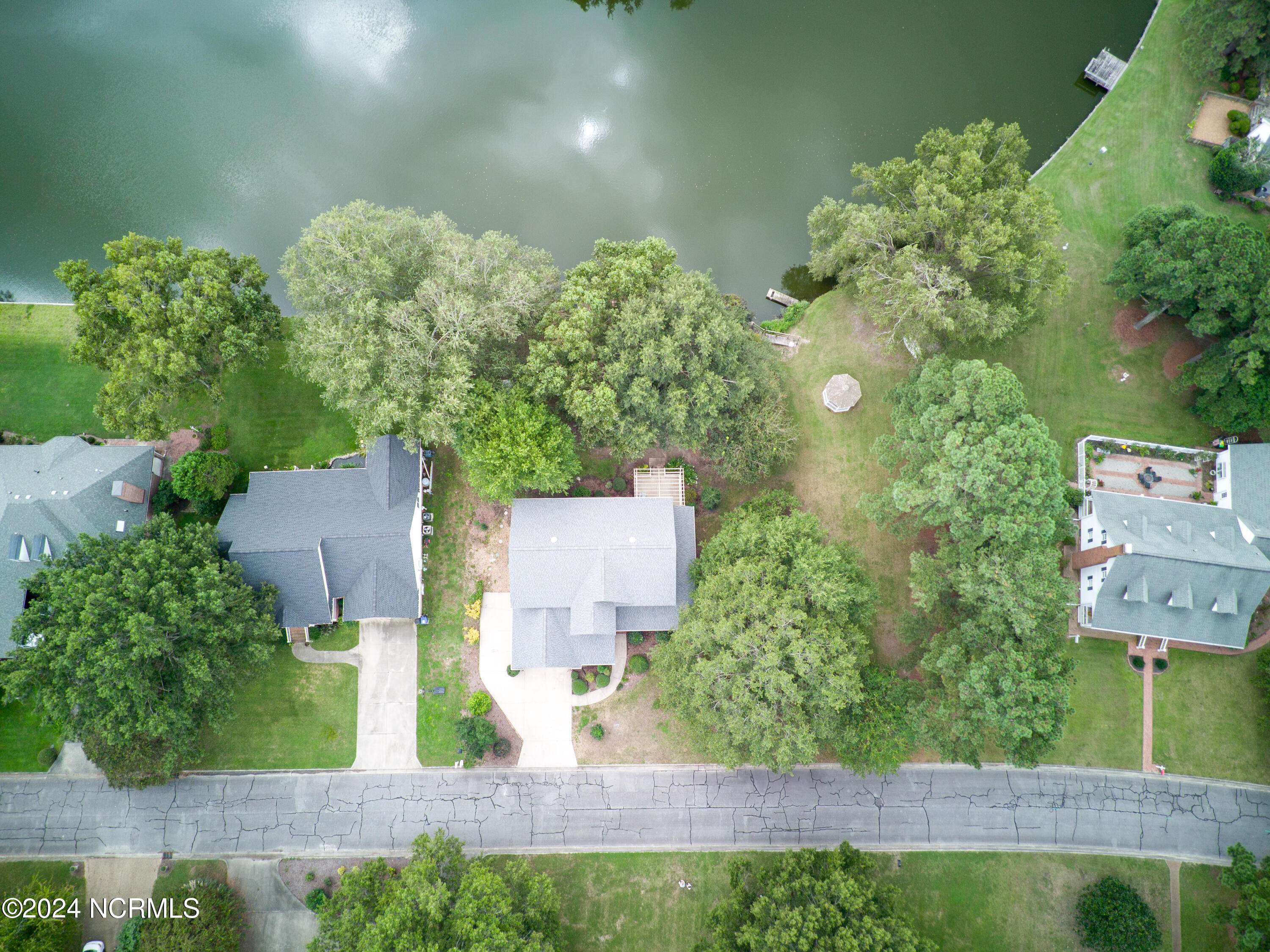 Edenton, NC 27932,211 Lakeside DR