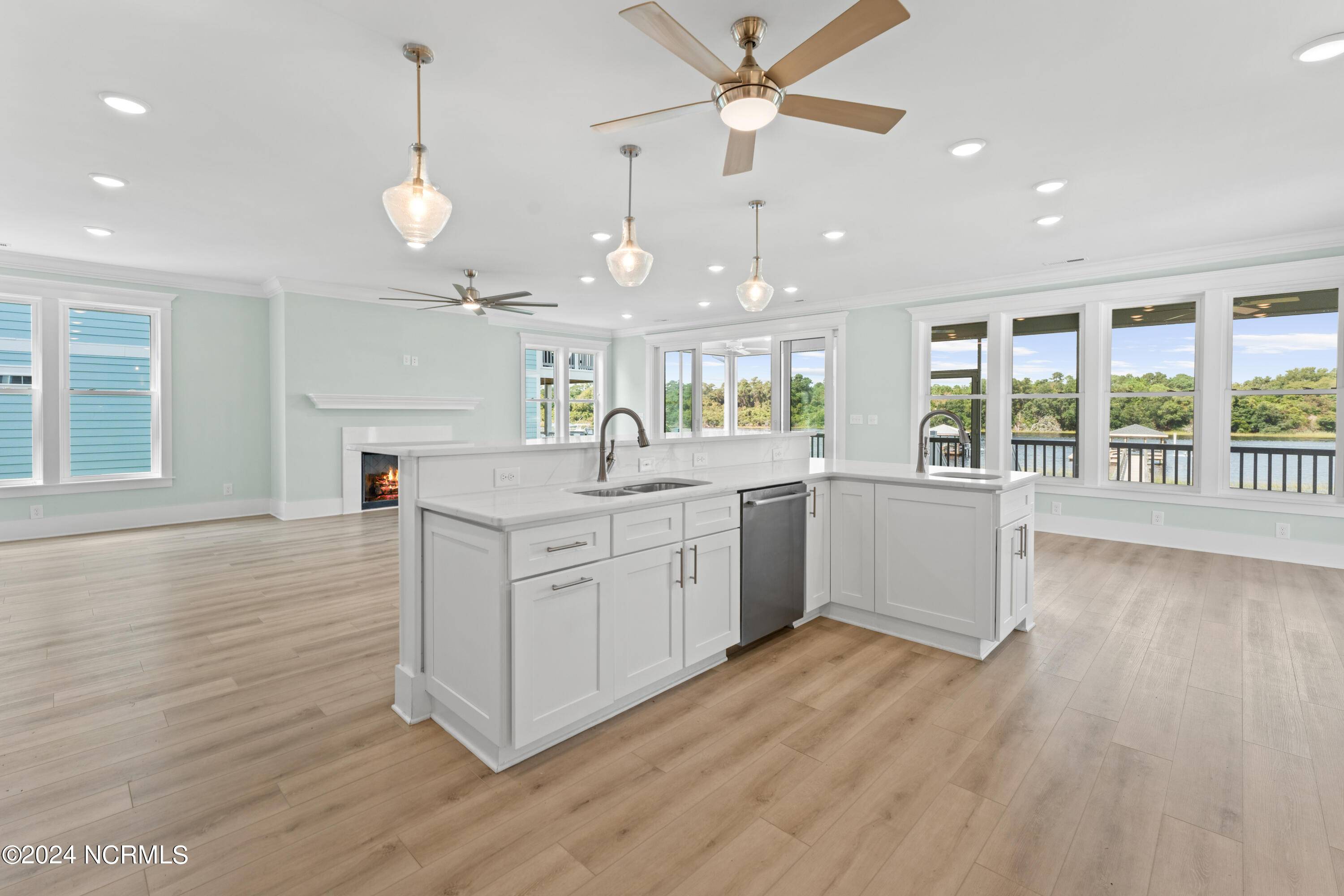 Oak Island, NC 28465,1706 W Yacht DR