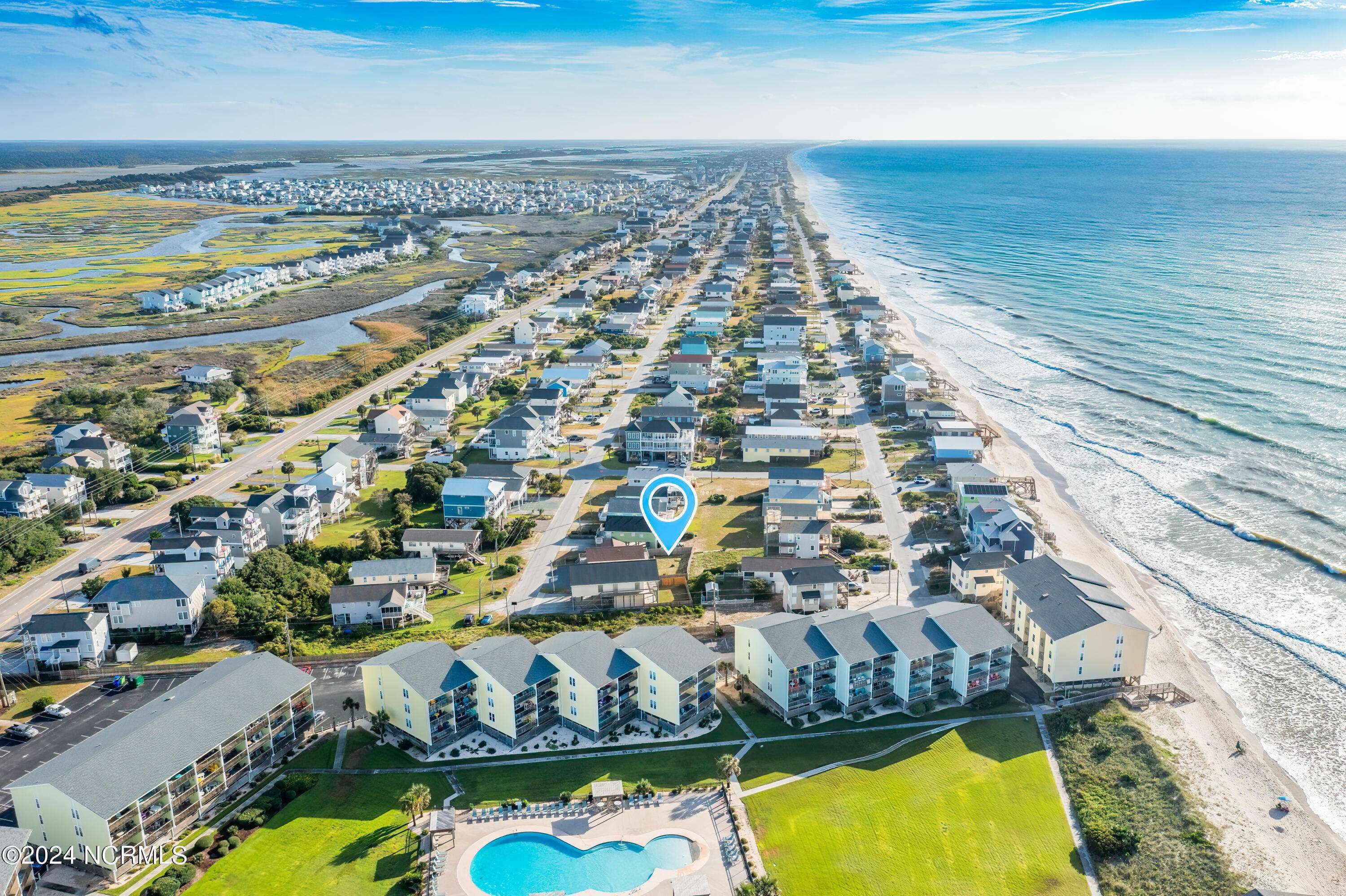 Surf City, NC 28445,1006 N Topsail DR