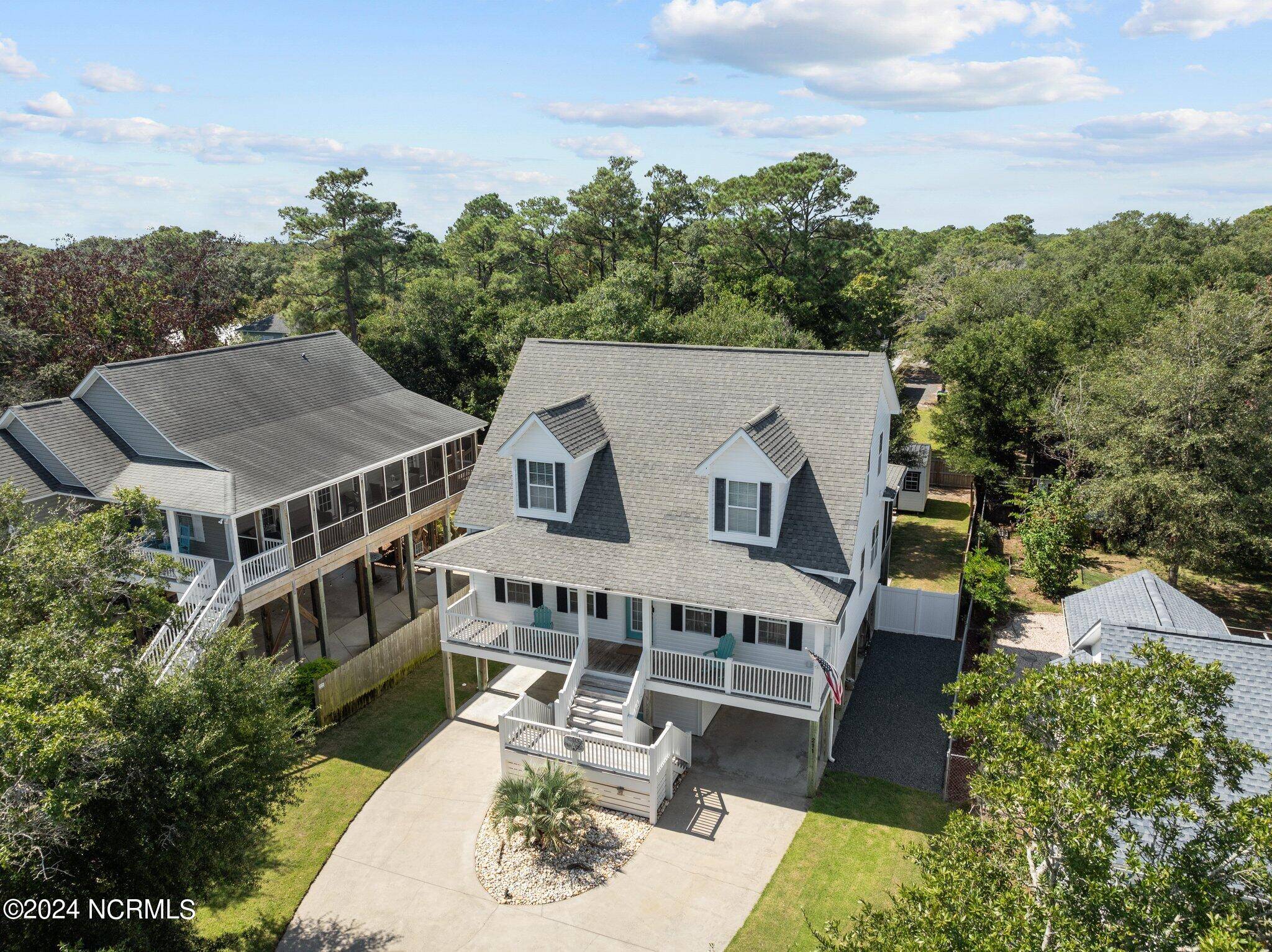 Oak Island, NC 28465,211 NE 41st ST