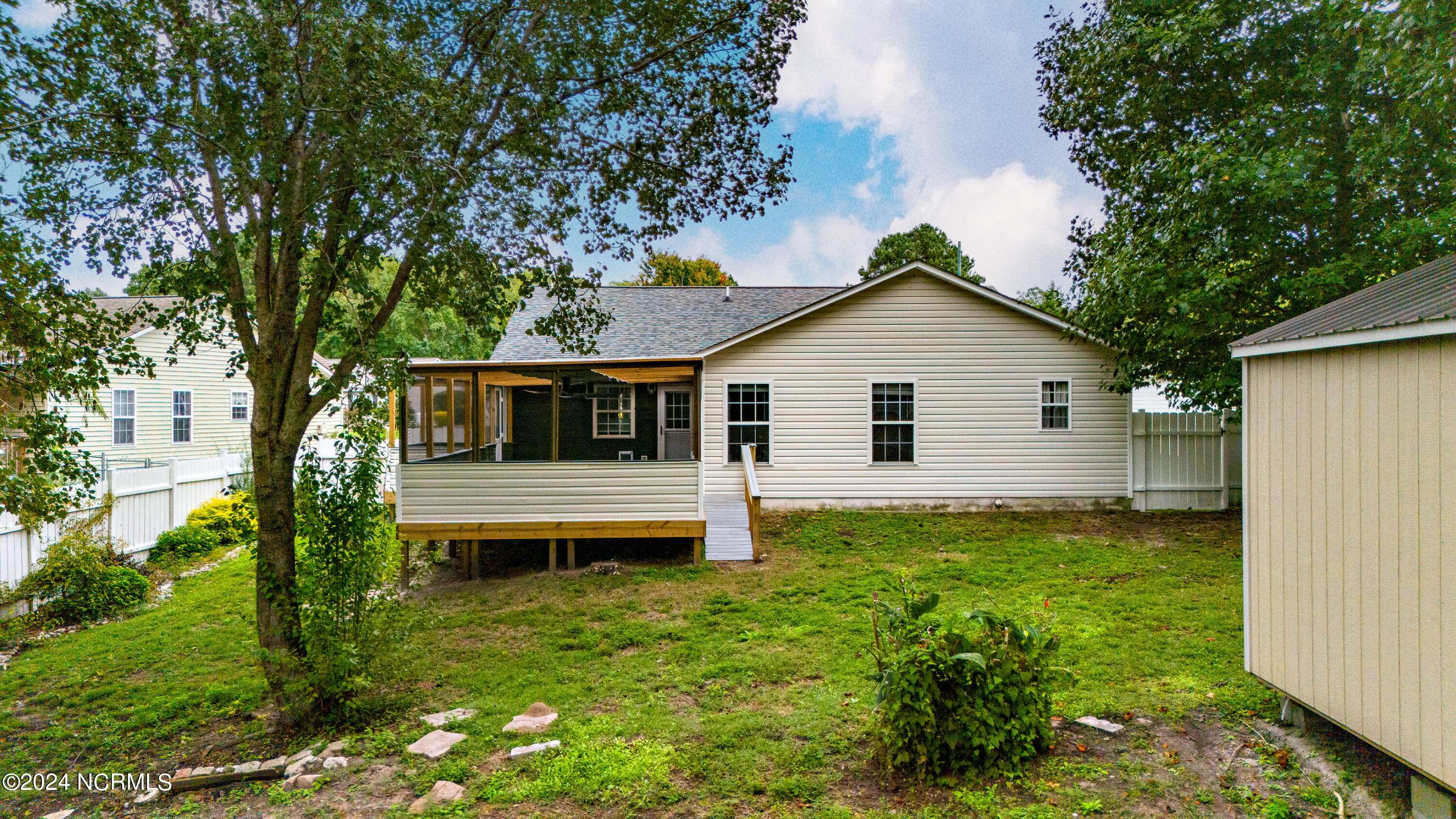 New Bern, NC 28560,127 Luke CT