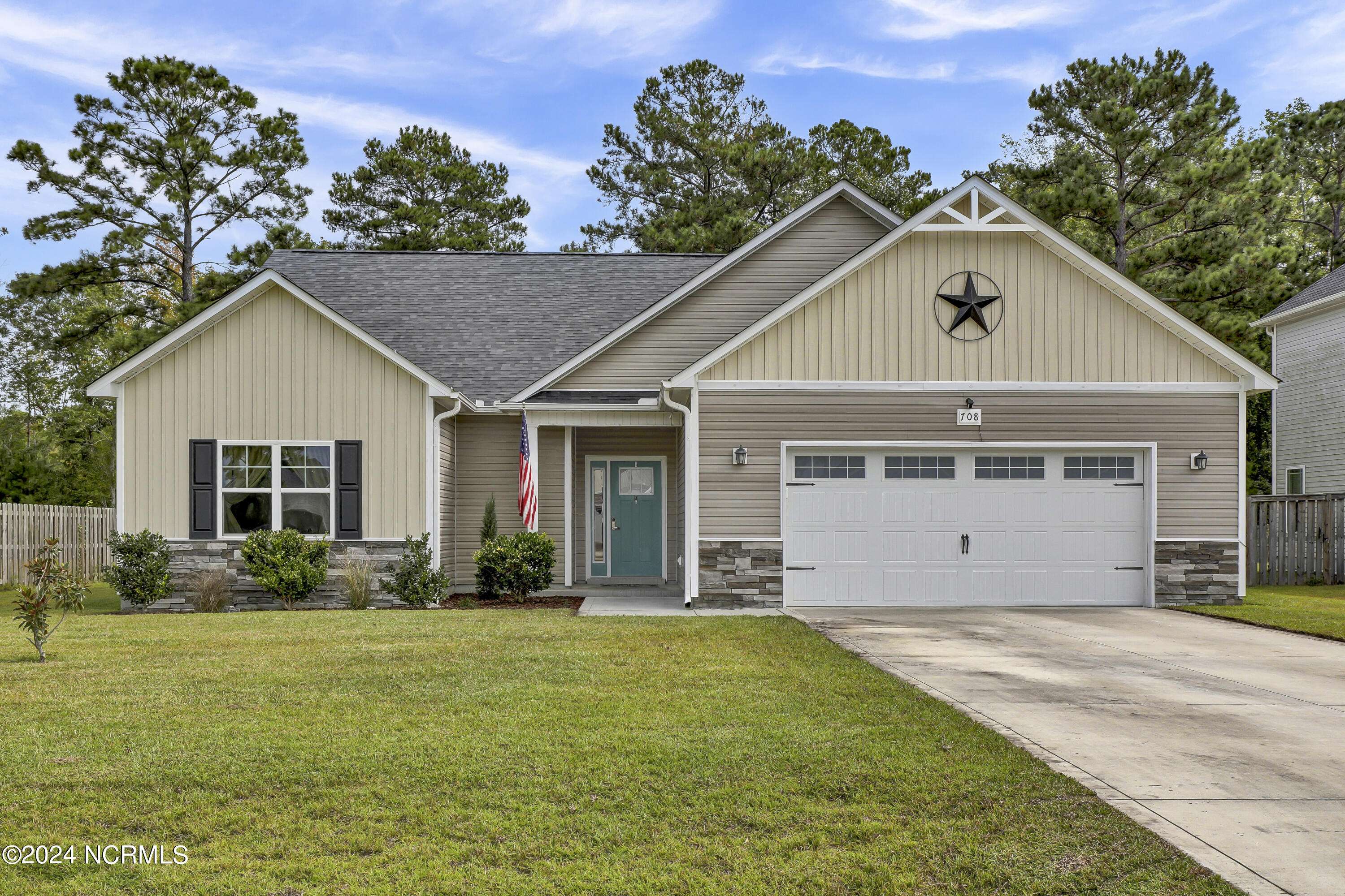 Sneads Ferry, NC 28460,708 Crystal Cove CT