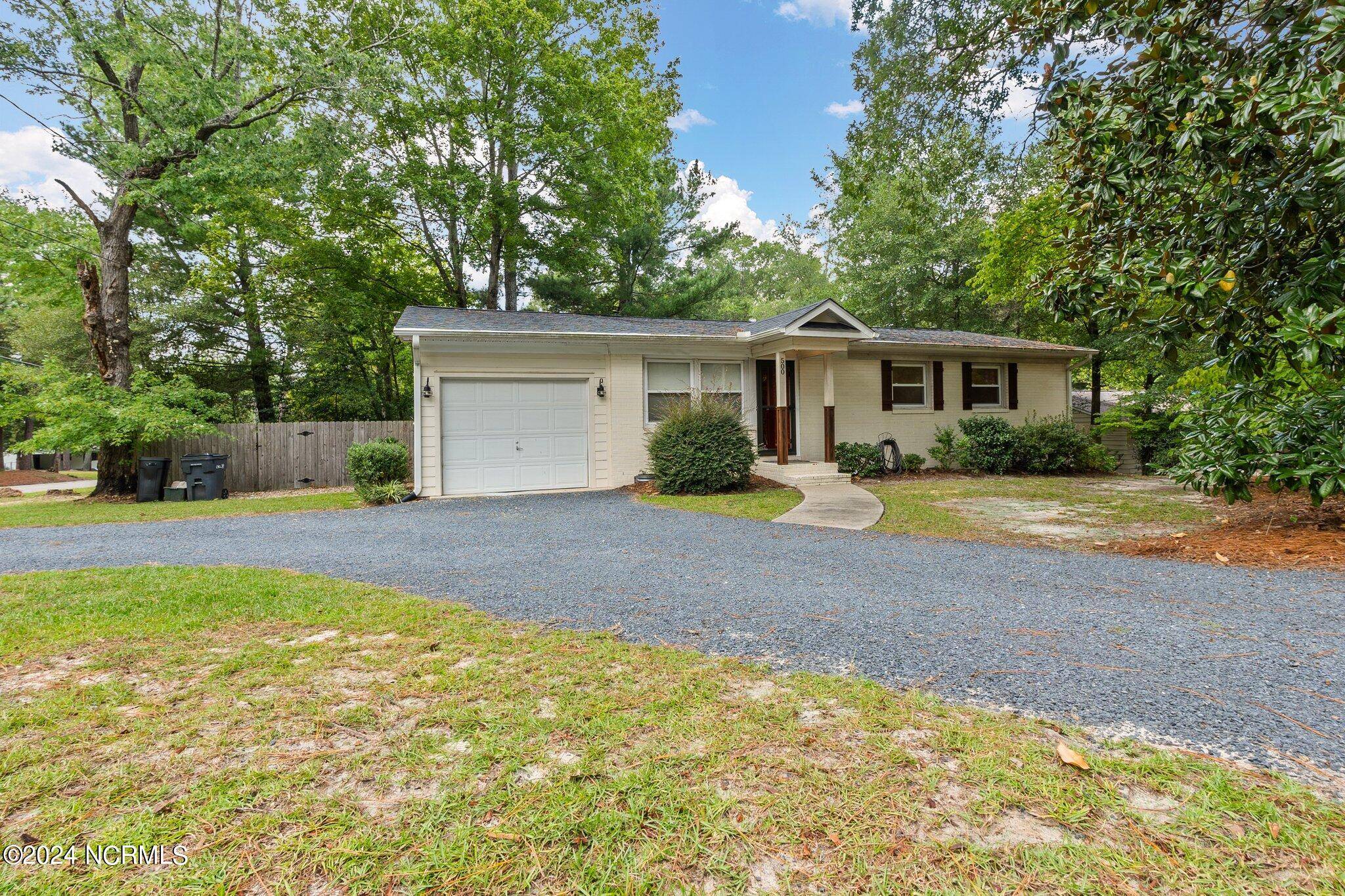 Southern Pines, NC 28387,500 N Leak ST