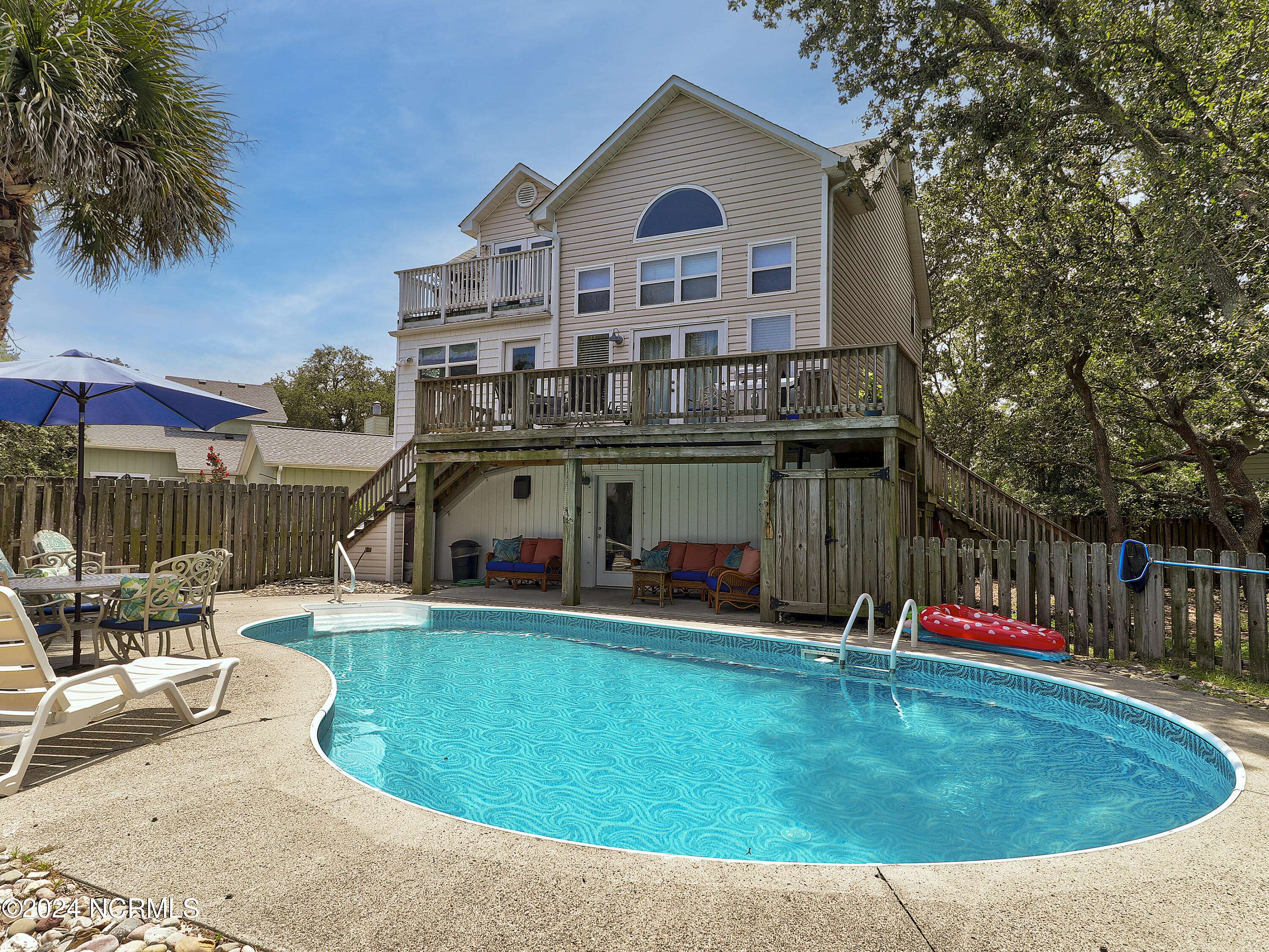 Carolina Beach, NC 28428,402 Tahiti CT