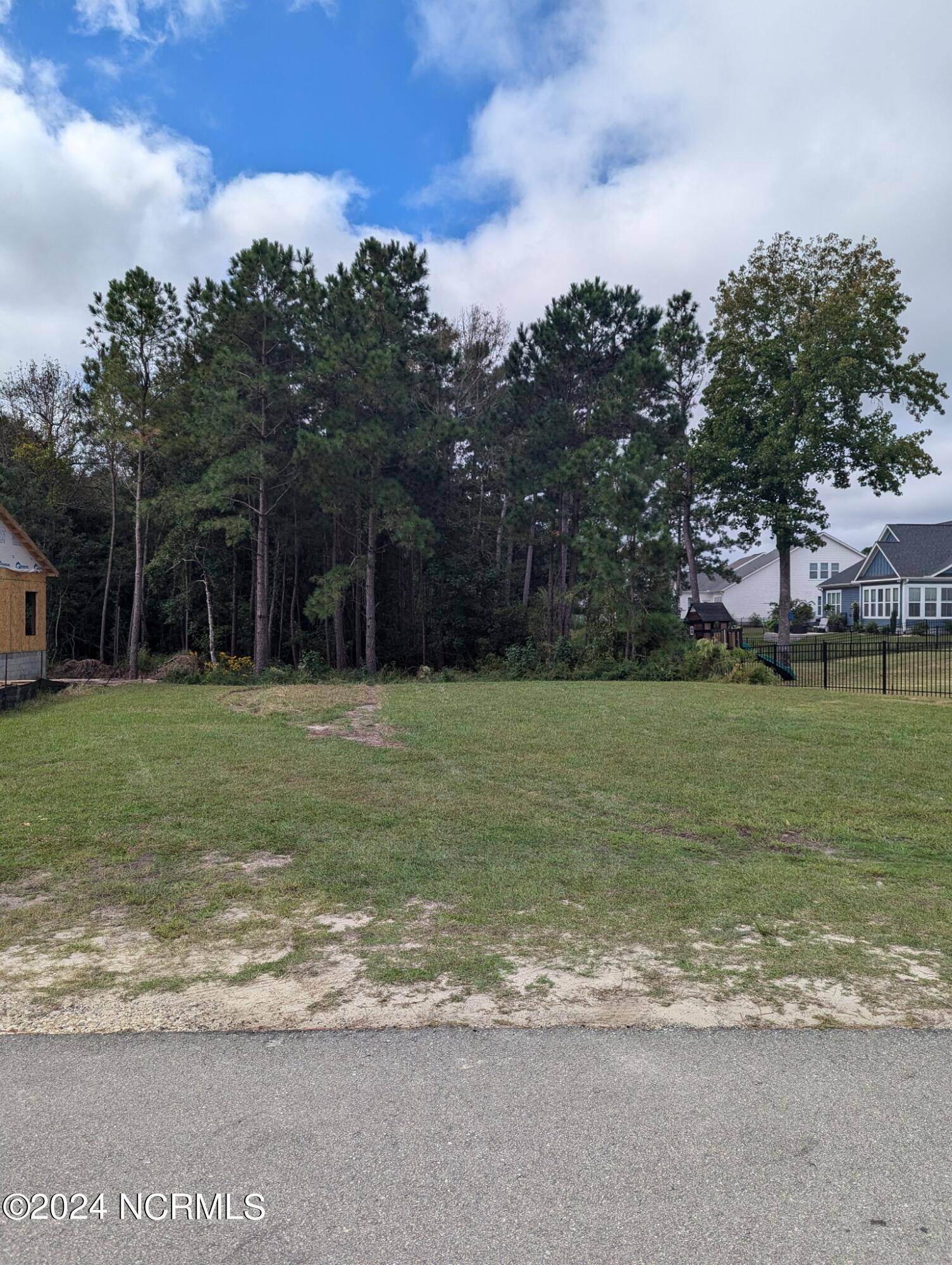 Holly Ridge, NC 28445,802 Sweetgrass ST