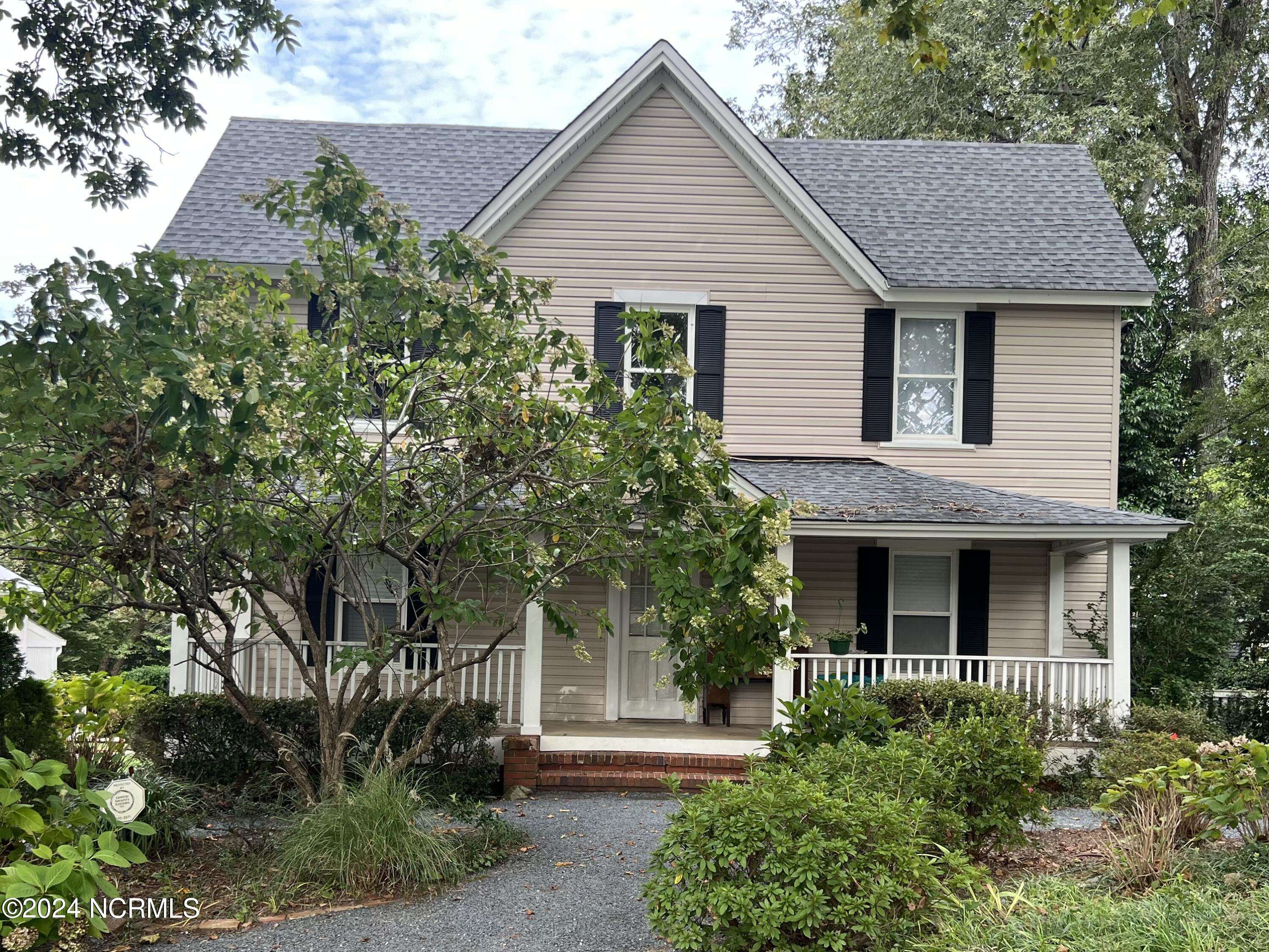 Southern Pines, NC 28387,145 E Vermont AVE