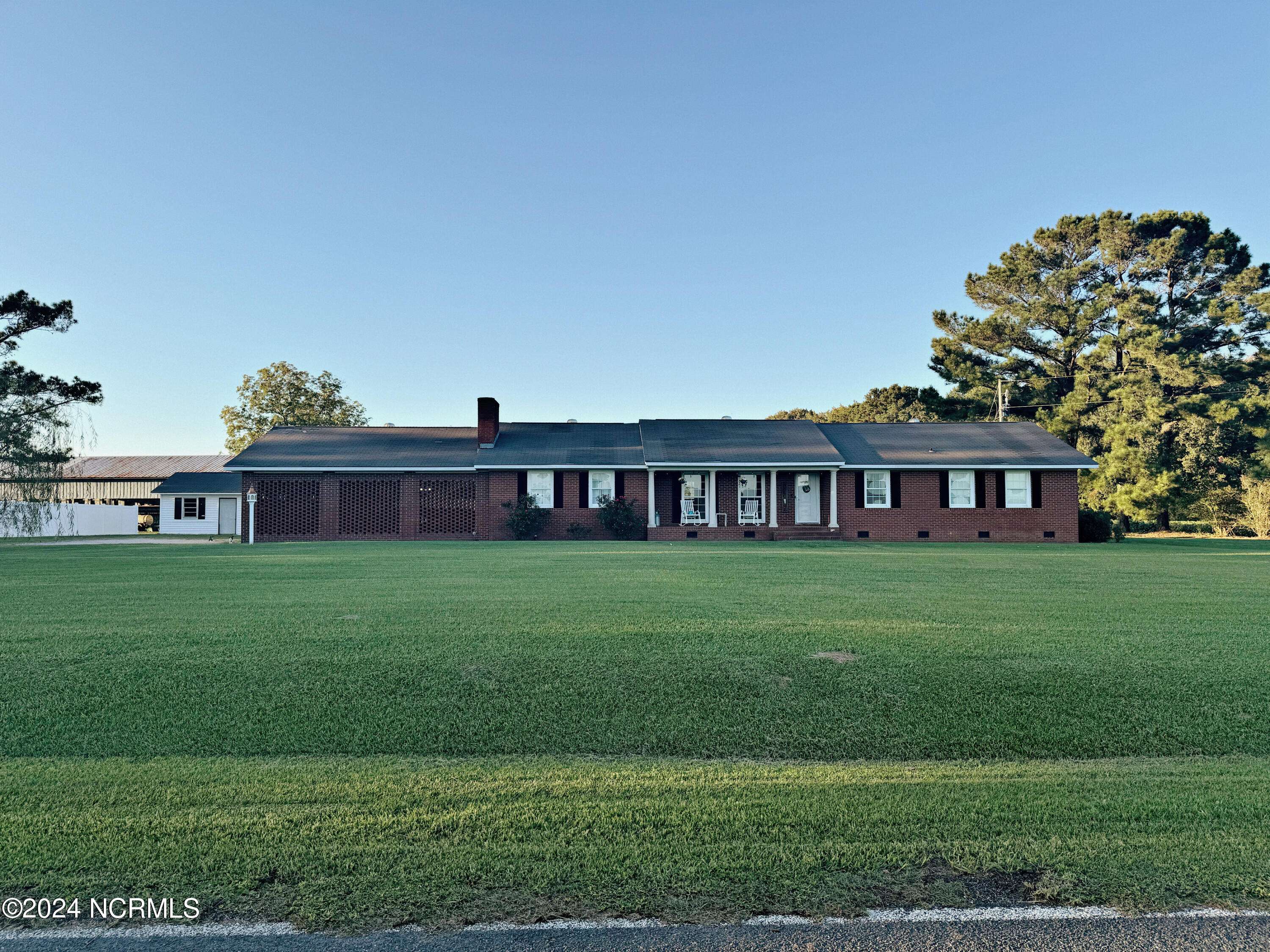 Vanceboro, NC 28586,775 Gray RD