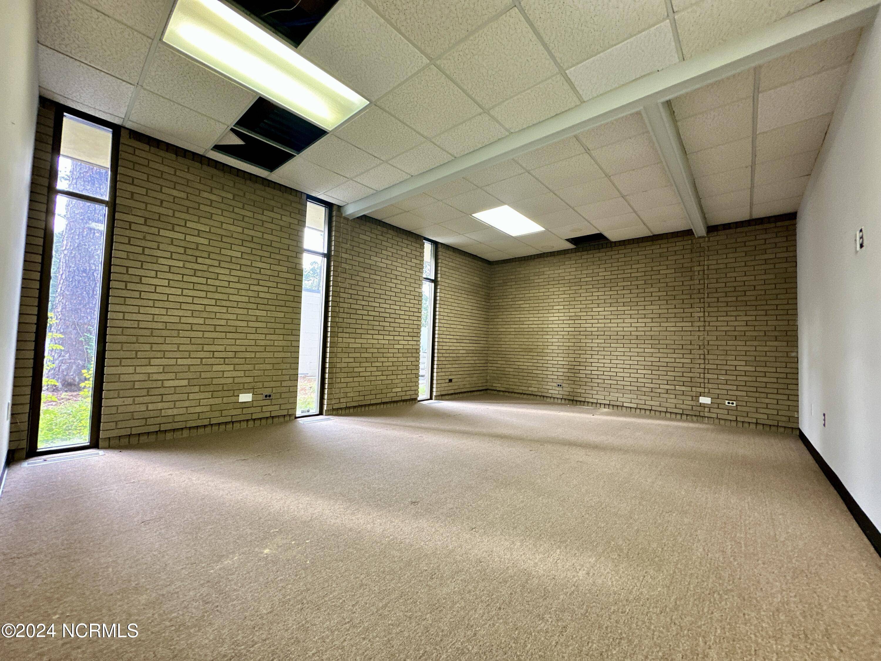 Southern Pines, NC 28387,130 Lexington LN