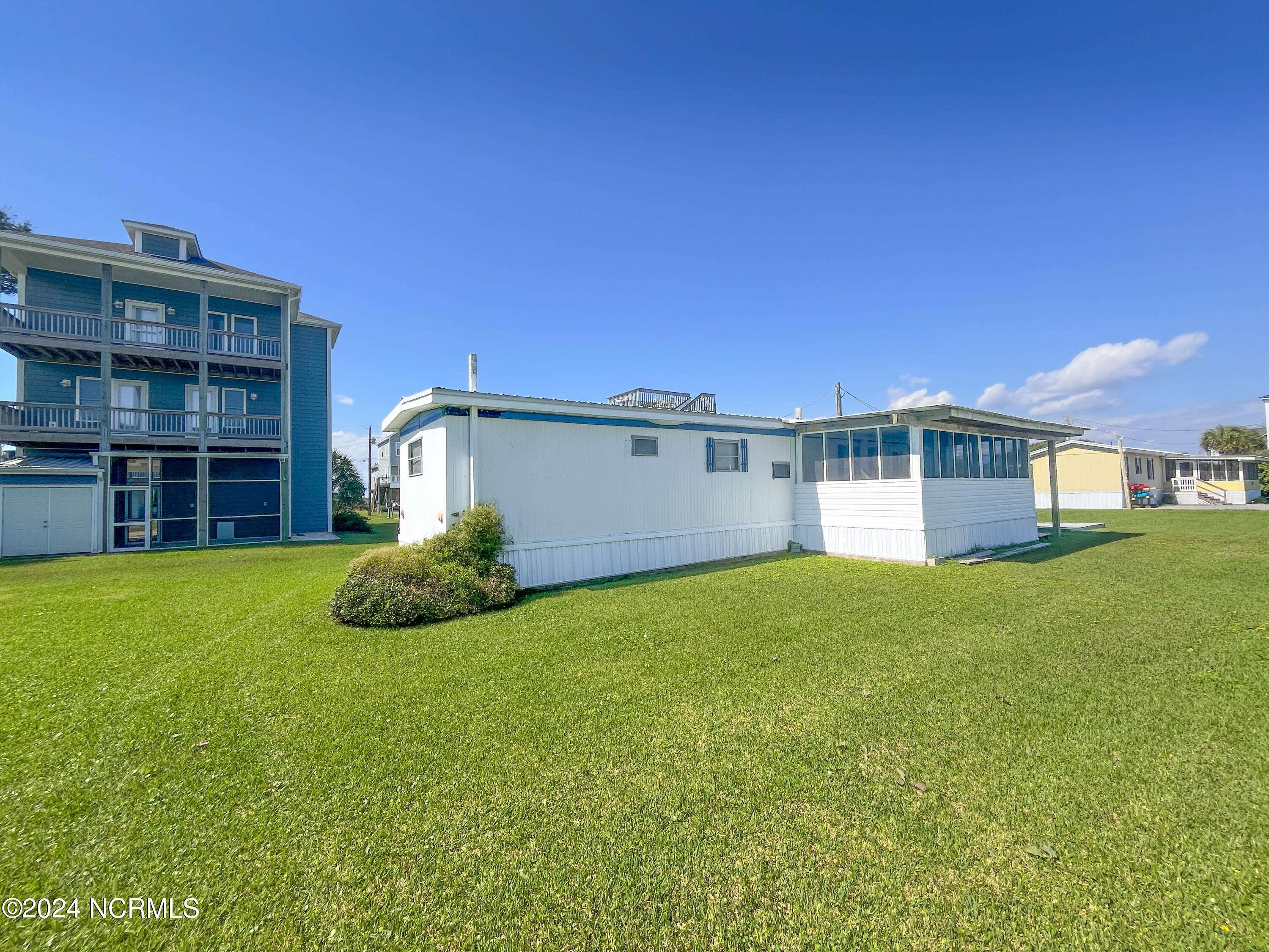 North Topsail Beach, NC 28460,107 Phil Harris LN